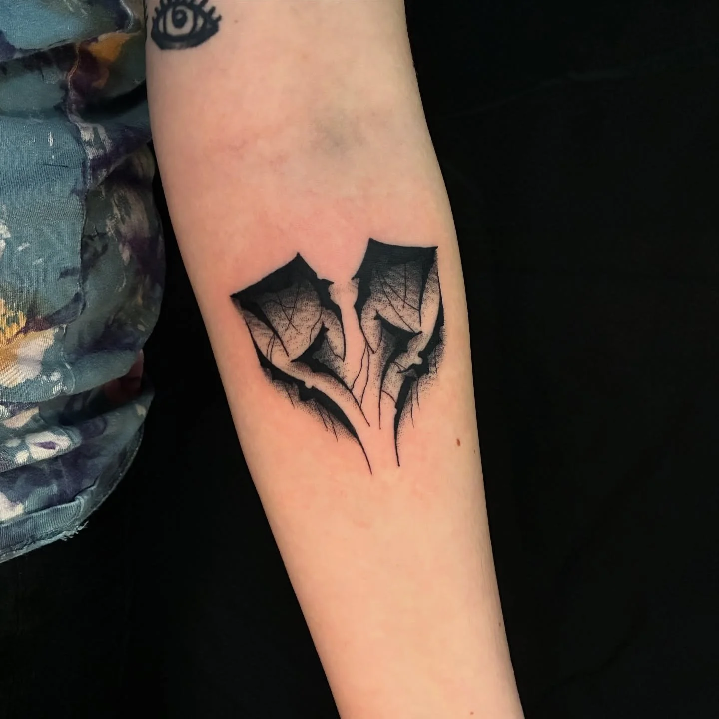 Sweet and simple, another piece from Friday the hurteenth. Thanks Hailey for all the trust with this one! I am currently booking July and August don&rsquo;t wait to log to snag an appointment! Dm, email or fill out the booking request form link in my