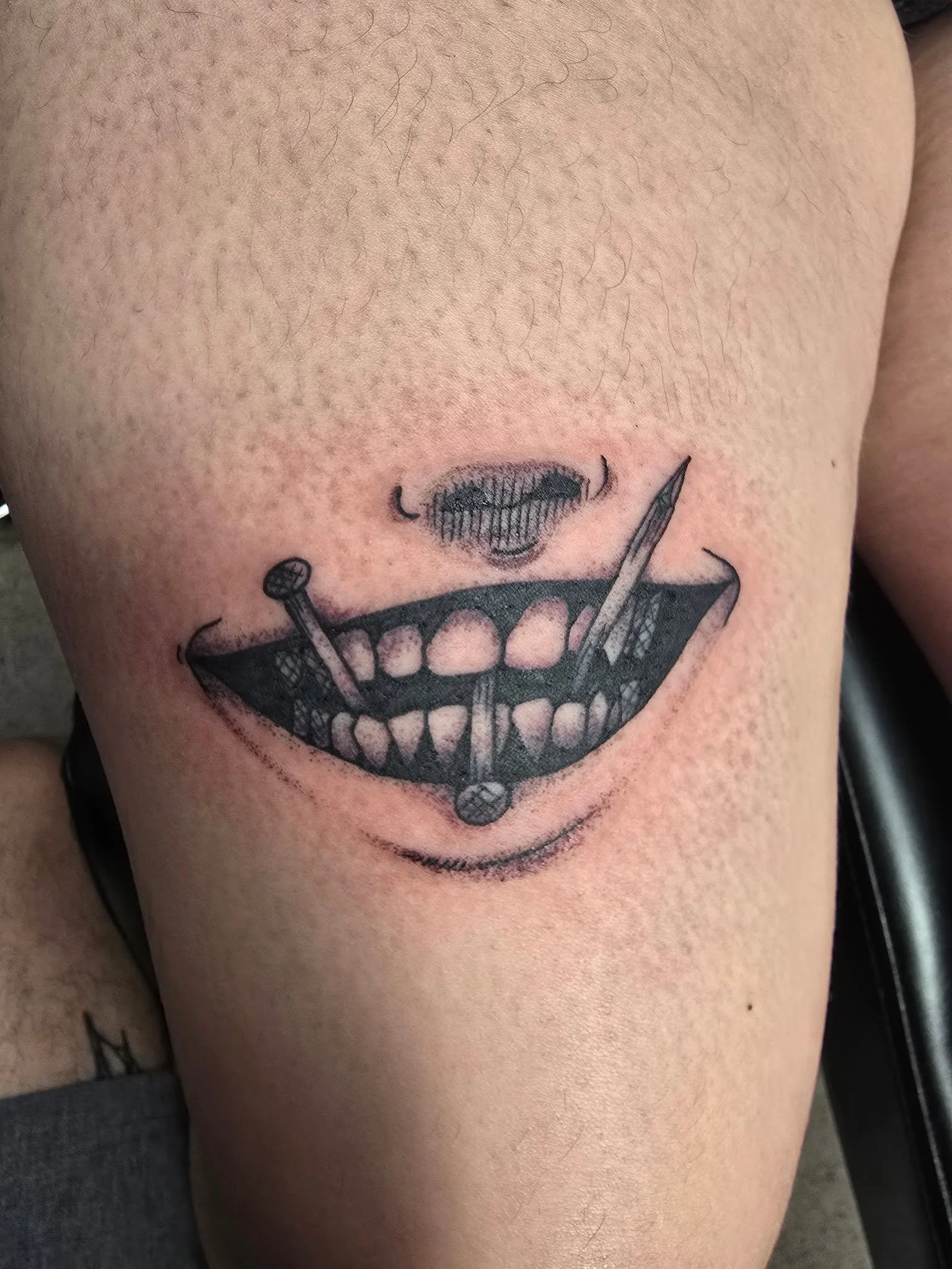 They came back a couple days later for more on the cat friends lol
#junjiito #centipede #tattoosbynathankane #hivetattoostudio