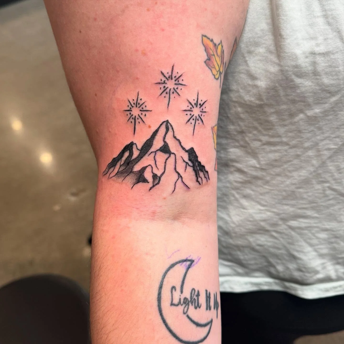 Today I did my first tattoo! While like any artist I know there are places to improve, work on. I can say I am happy and proud that I have finally broken skin. I can&rsquo;t thank Hive Tattoo Studio enough for this opportunity and place to grow. As w