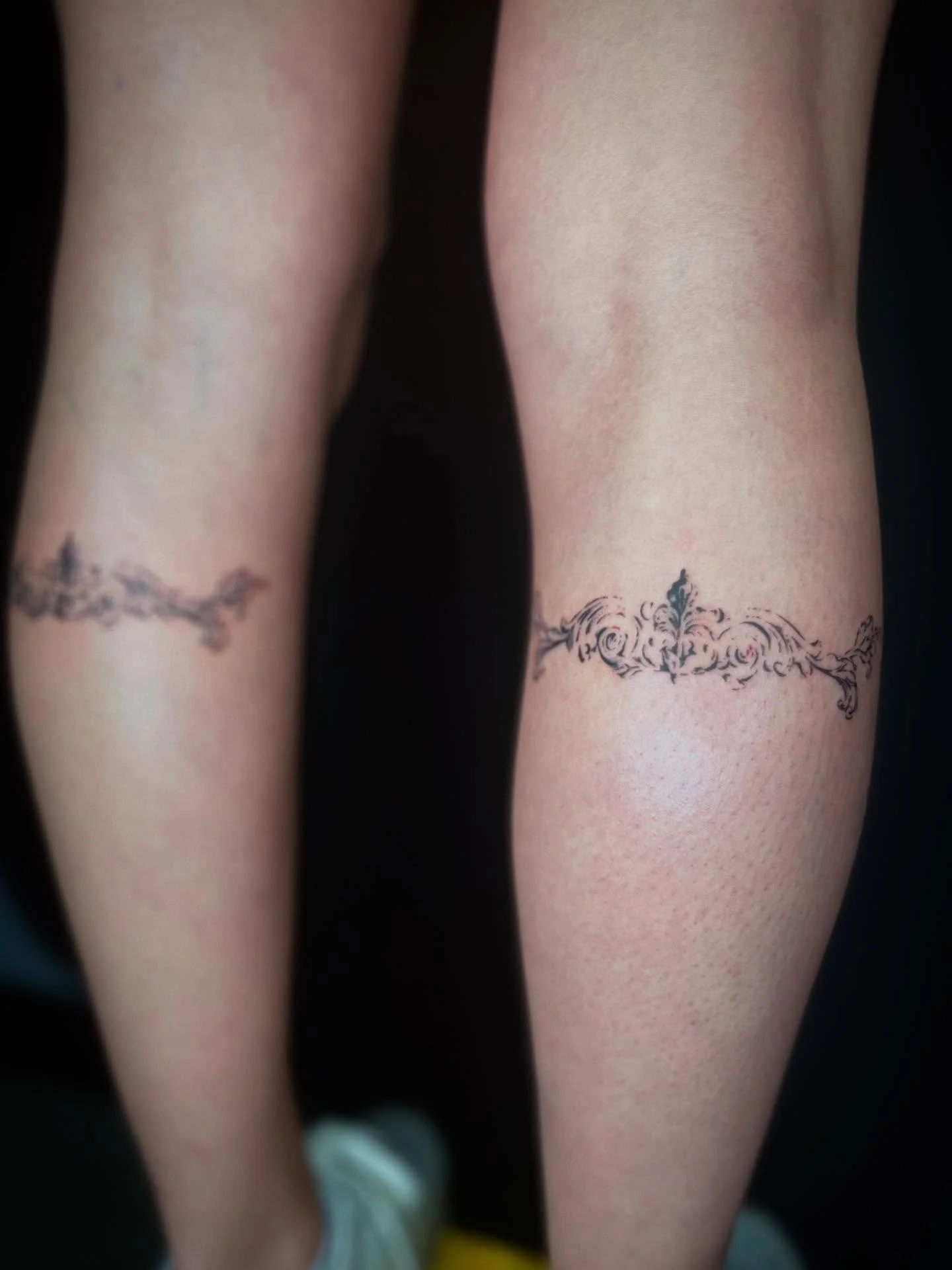Ornate symmetrical tatties + pics taken at the Filmore + life recently🥀
#art #tattoos #femaletattooartist #nearme #michigan #detroit #highcontrast #surreal #blackwork #peppershading #vintage #ornate #calftattoos