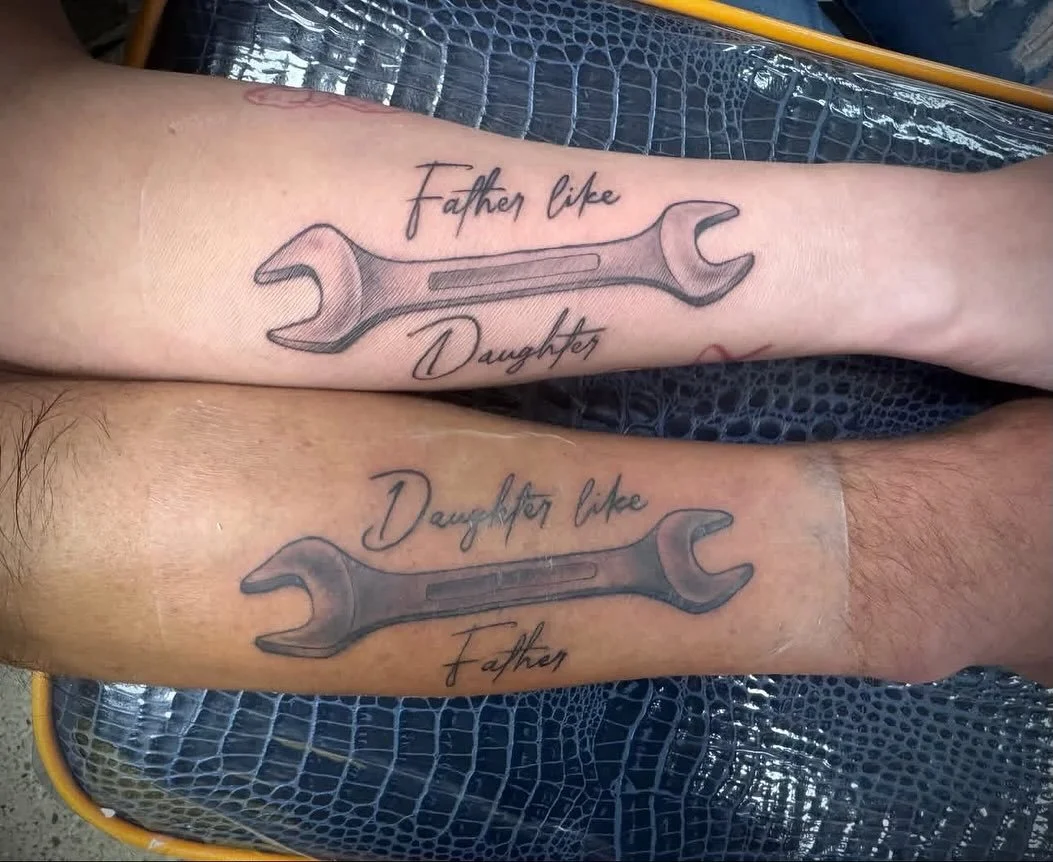 Had fun creating these father-daughter tattoos! Ready to collaborate on your next tattoo? Book with me!
#DadAndDaughterTattoo #FatherDaughterTattoo #MatchingTattoos #FamilyTattoos #MeaningfulTattoos #ParentChildTattoo #FamilyInk