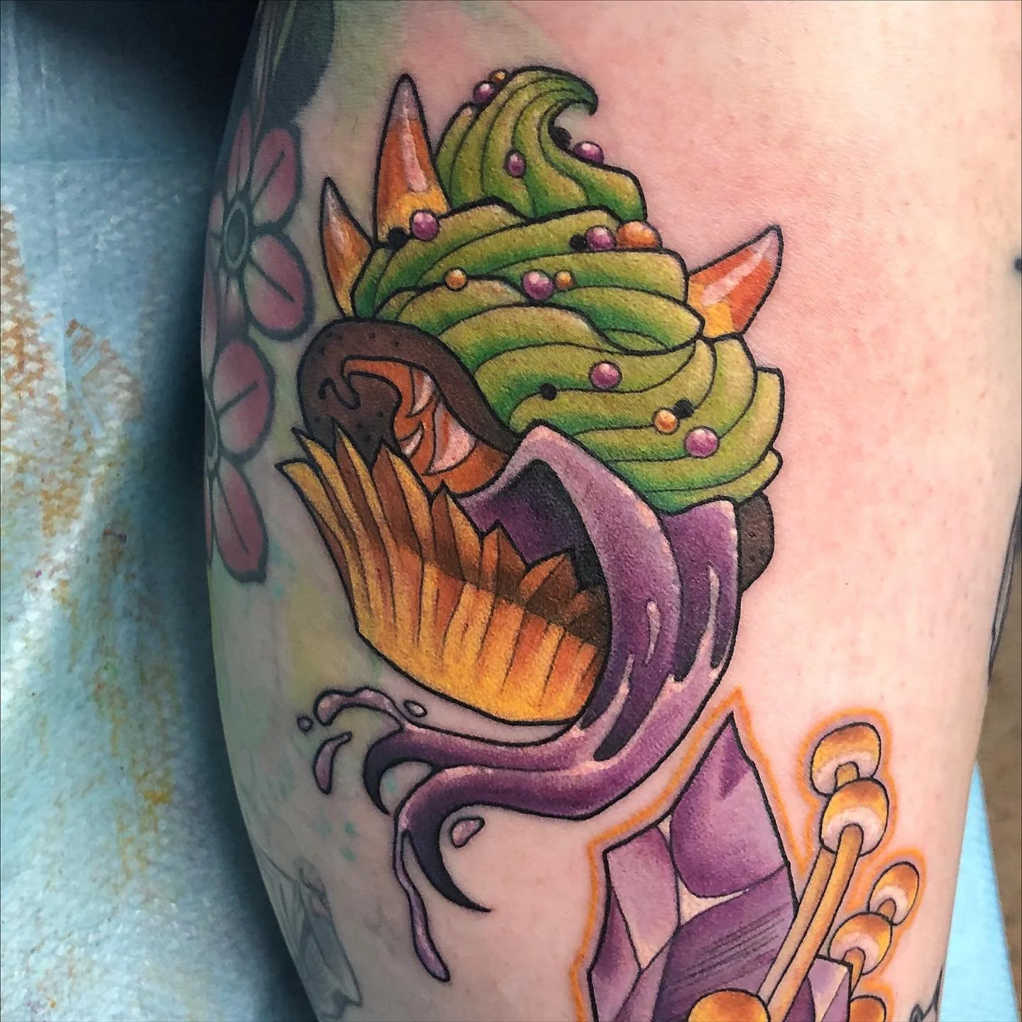 Thank you for picking up some of my Halloween flash @lynzifer !! 💜🎃 

@hive.tattoo.studio 
#flintmichigan #flinttattooartist #michigantattooers #michigantattooartist #colortattoo #michiganartist #tattoo #art #tattoos #guyswithtattoos #girlswithtatt