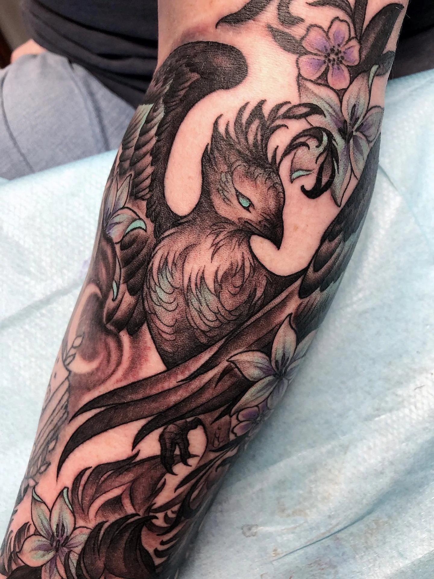 Beautiful Phoenix for Dana the other day 💜 she sat like a beast to get this all done in one shot! Thank you again!! @hive.tattoo.studio 

#flintmichigan #flinttattooartist #michigantattooers #michigantattooartist #colortattoo #michiganartist #tattoo