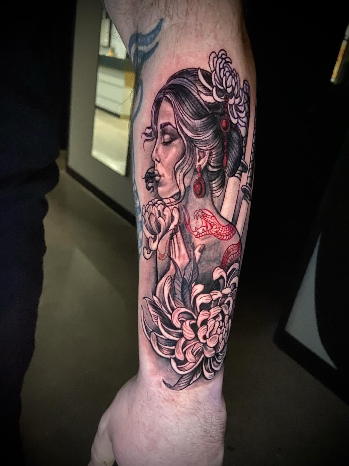 Still Shots of this beauty ✨ to schedule yours, click the link in my bio to get started.
-
-
-
-
-
-
#FarmingtonHills
#FarmingtonMI
#DetroitTattoo
#DetroitInk
#MichiganTattoo
#MichiganArtist
#DetroitArt
#MiTattooArtist
tattoo
#tattoos
#tattooart
#tat