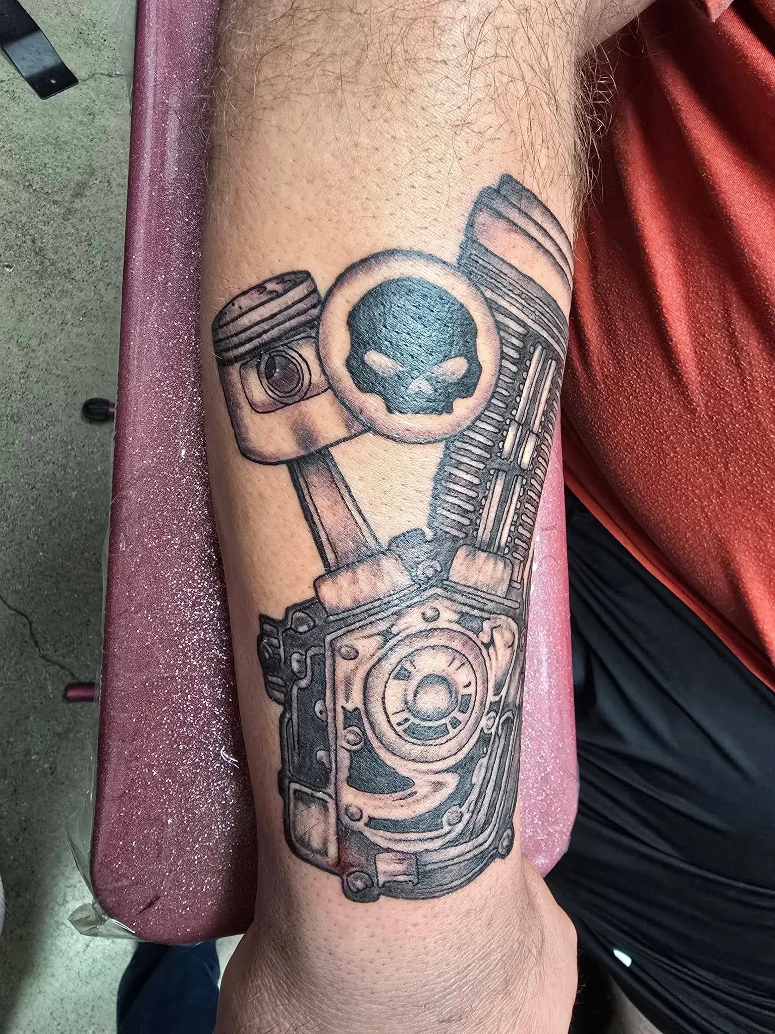 I haven't posted in a minute, but here's a few pieces I've been working on.. Always appreciate my customers for letting me add some awesome art to their skin!!