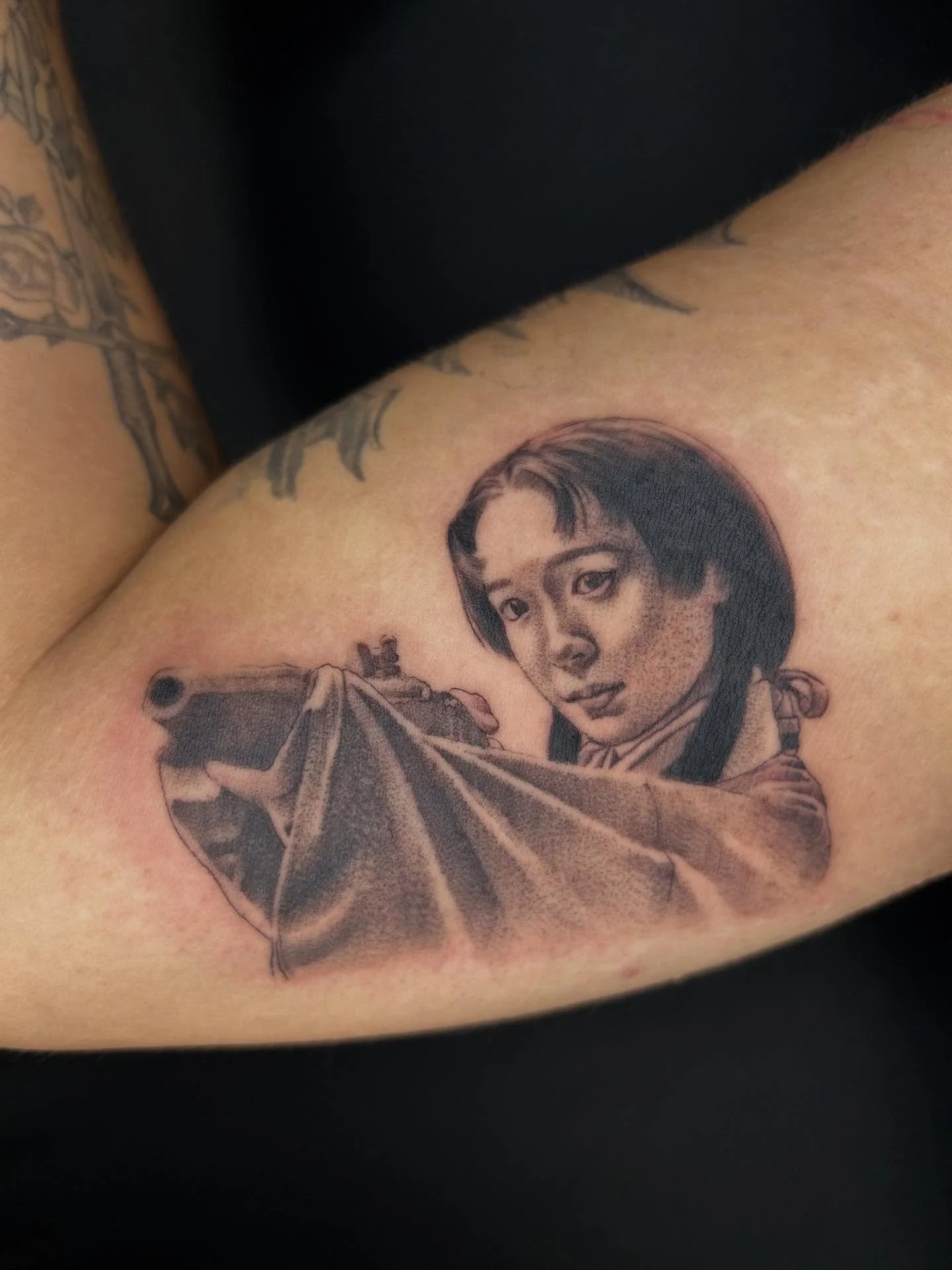 Any Shogun fans? It&rsquo;s definitely on my list to watch! 

#tattooartist #michigantattooartist #femaletattooartist #blackwork #blackworktattoo