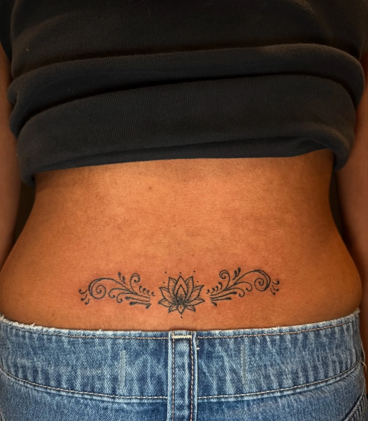 🌀 🪷 🌀 &bull;&bull;&bull;
&bull;
&bull;
&bull;
#michigantattooers #michigantattooartist #detroittattooartist #blackandgreytattoo #lotustattoo