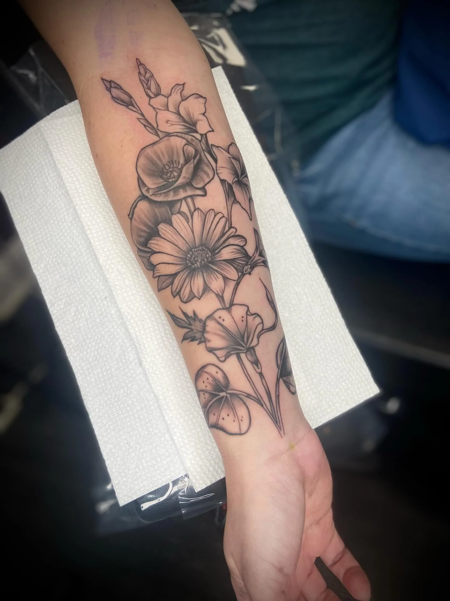 Quarter sleeves! Wanna book yours? PLEASE READ‼️‼️Spots are SUPER LIMITED.  I&rsquo;m looking to fill March 15th; April 5th, and April 11th!! I do cancellation/last min opening lists to anyone looking to book asap 😁😁 PM me to get put on the list! 
