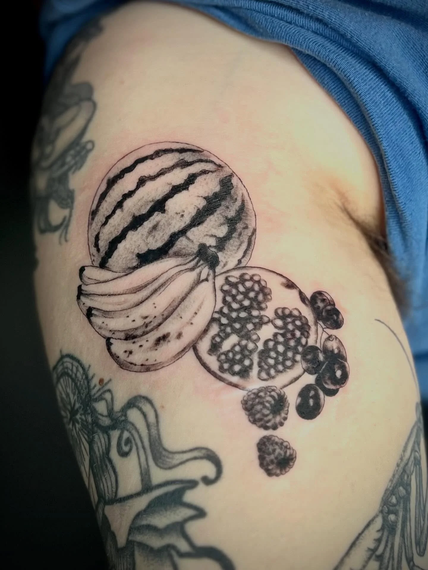 FEELIN FRUITYYYY

#tattoos #fruit #stippleshading #stilllife #blackwork #patchwork