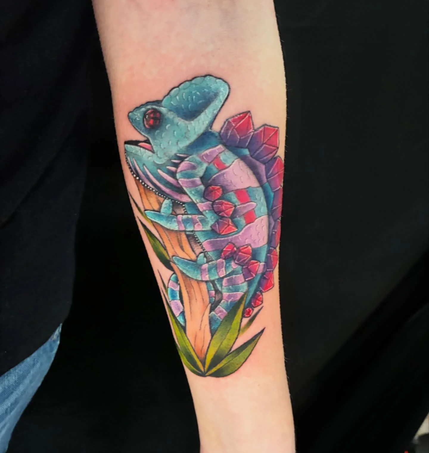 Crystallized chameleon for my good friend Ethan. Thanks for always getting some rad stuff! Currently booking for March. Shoot me a message or fill out the link in the bio to set something up!