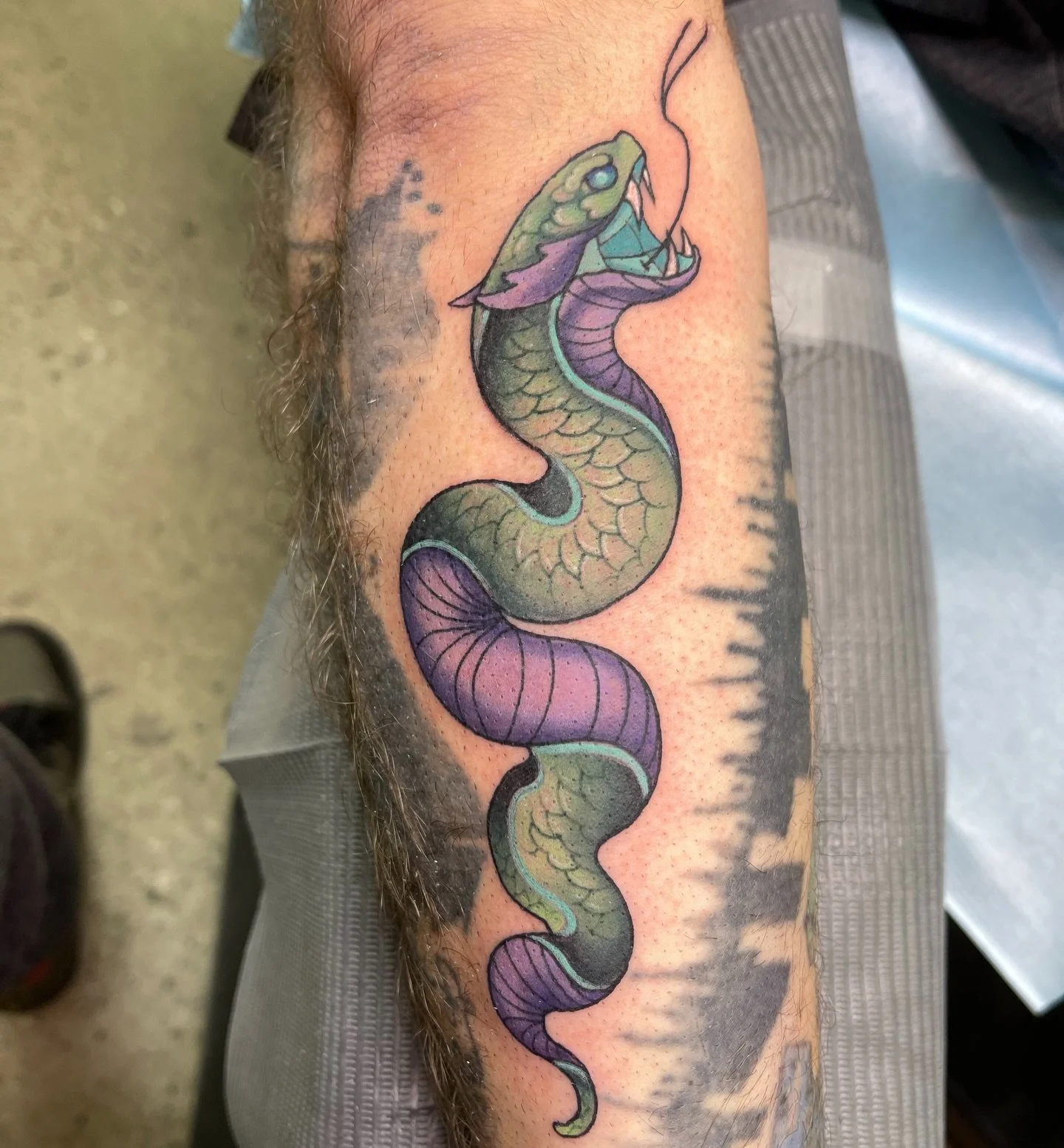 Gap filler 🙌  @hive.tattoo.studio @claudiocamilucci 
Claudiocamilucci@gmail.com

#flintmichigan #flinttattooartist #michigantattooers #michigantattooartist