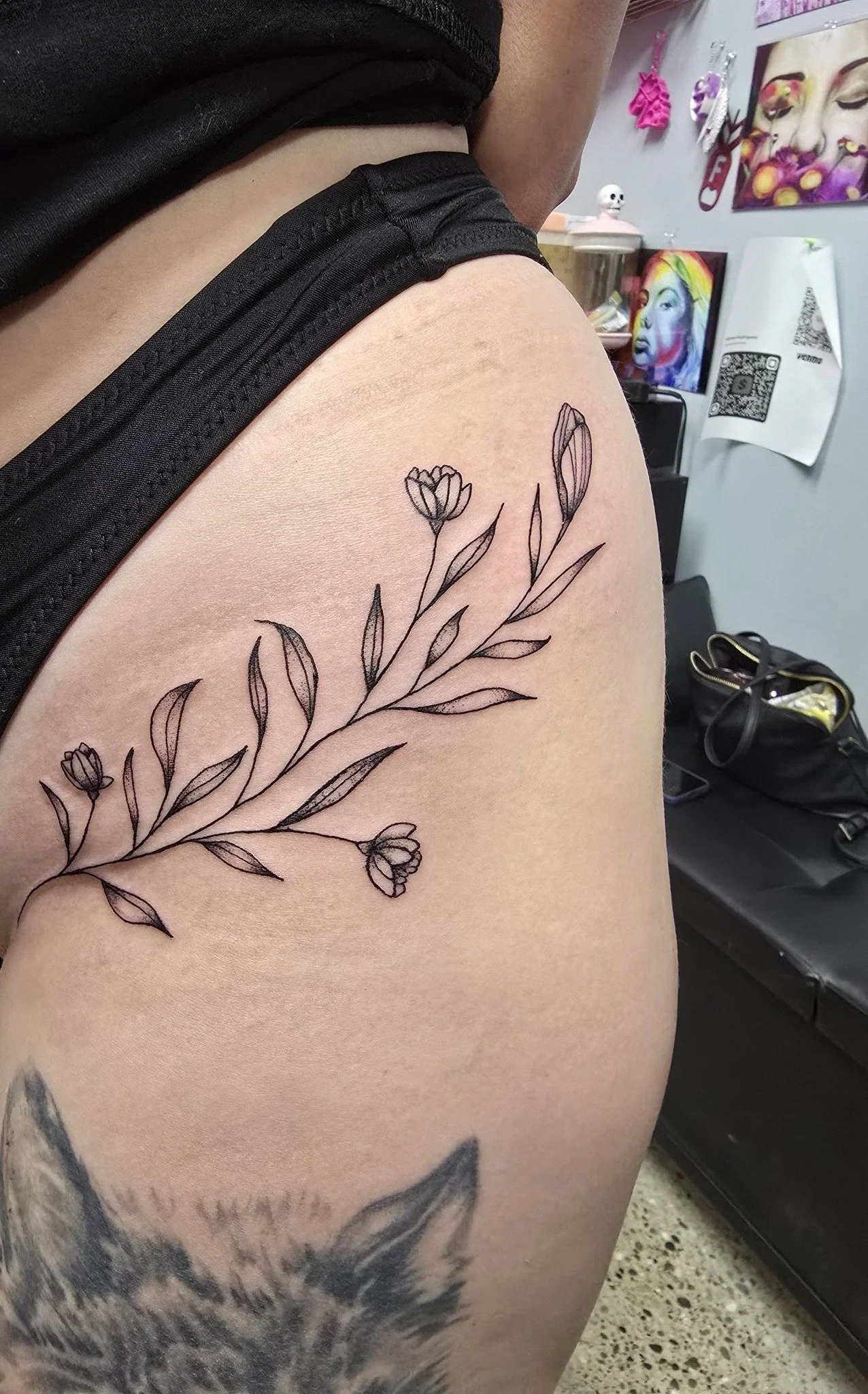 Did this super cute bikini line tattoo the other day.

Anyone down for a tattoo friday??
Got the whole day day open!!