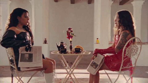 erikalaguan.com fallback gif.gif