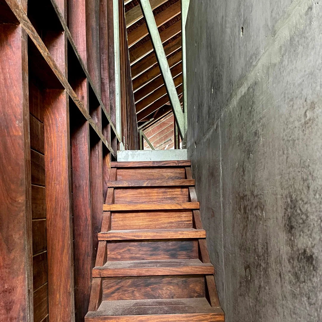 back from the final final final push to get the Santo house in Vanuatu finished. Did have to spend a couple of days without phones, internet as the cyclone came close but overall very lucky (not so lucky was Pentecost island to the east - their tempo