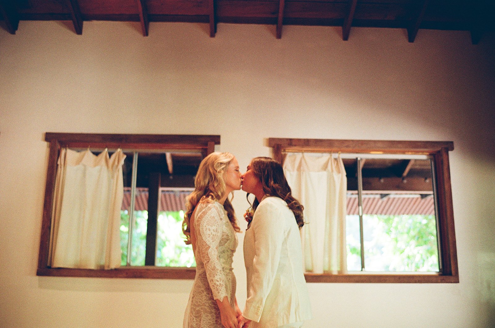 big_sur_film_wedding_photographer_the_village_5.jpg
