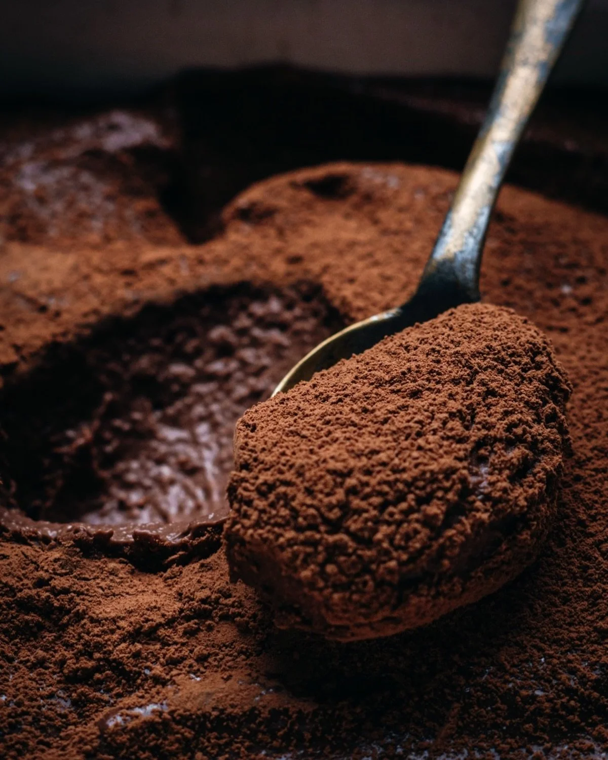 Textures 

One of my favourite things to shoot&hellip; I shot this last year but it didn&rsquo;t make it to the feed. 

I&rsquo;ve been craving this luscious chocolate mousse completely sugar free! 

#foodphotography #foodtexture #chocolatemousse #su