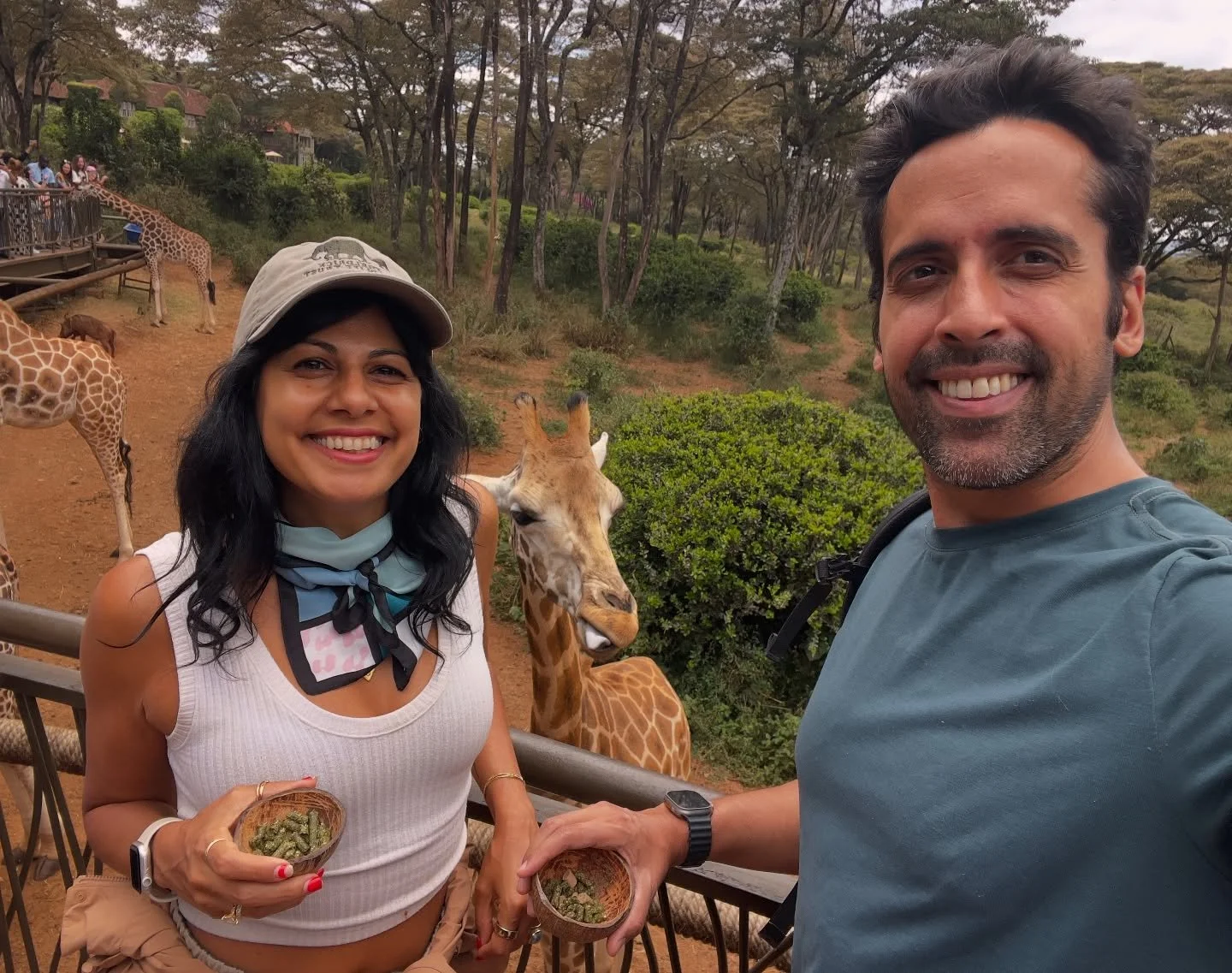 Life&rsquo;s too short to play or pretend to be small. Be more like the giraffe, she sees everything from above, tastes the sweetest fruit &amp; doesn&rsquo;t take shit by head butting you out of her way🦒🦒