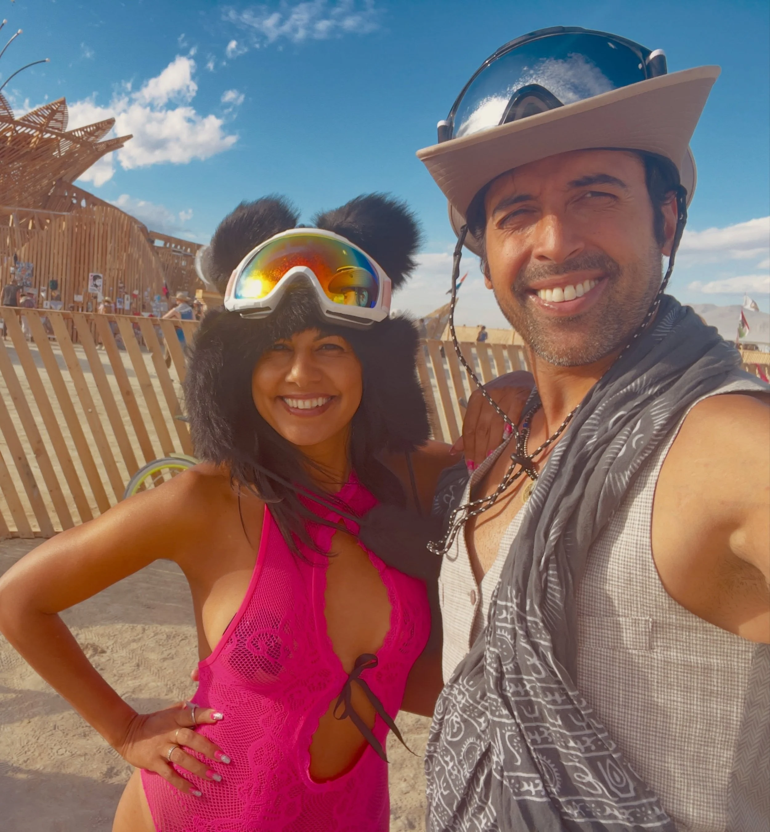 From our first dance 9 years ago&hellip; to dancing on the Playa as newlyweds (see last slide)

There was something surreal about coming back to the same land where a chapter of our love story began, where our first dance on the Playa went viral, and
