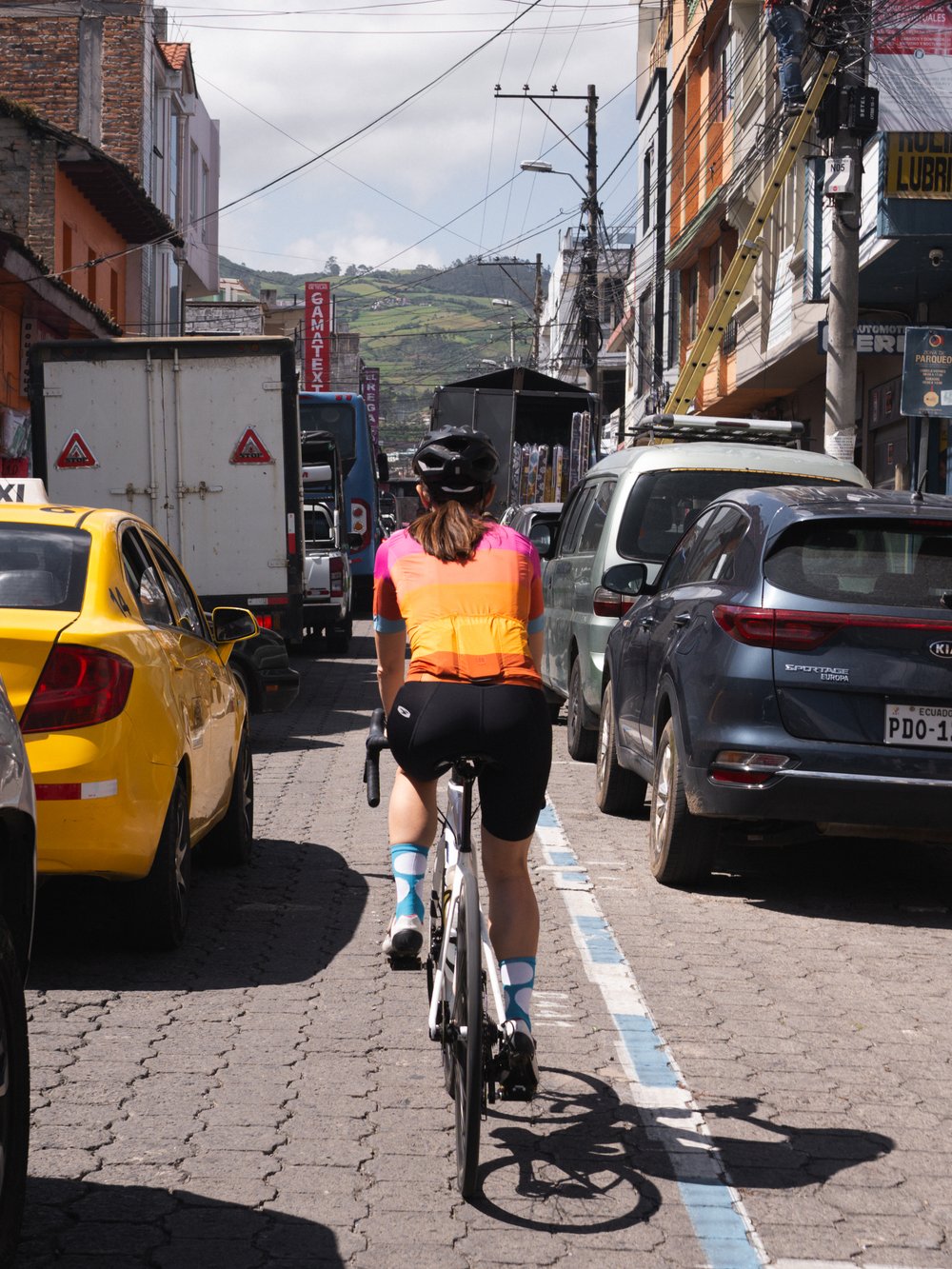 Roadcycling in Otavalo, Ecuador