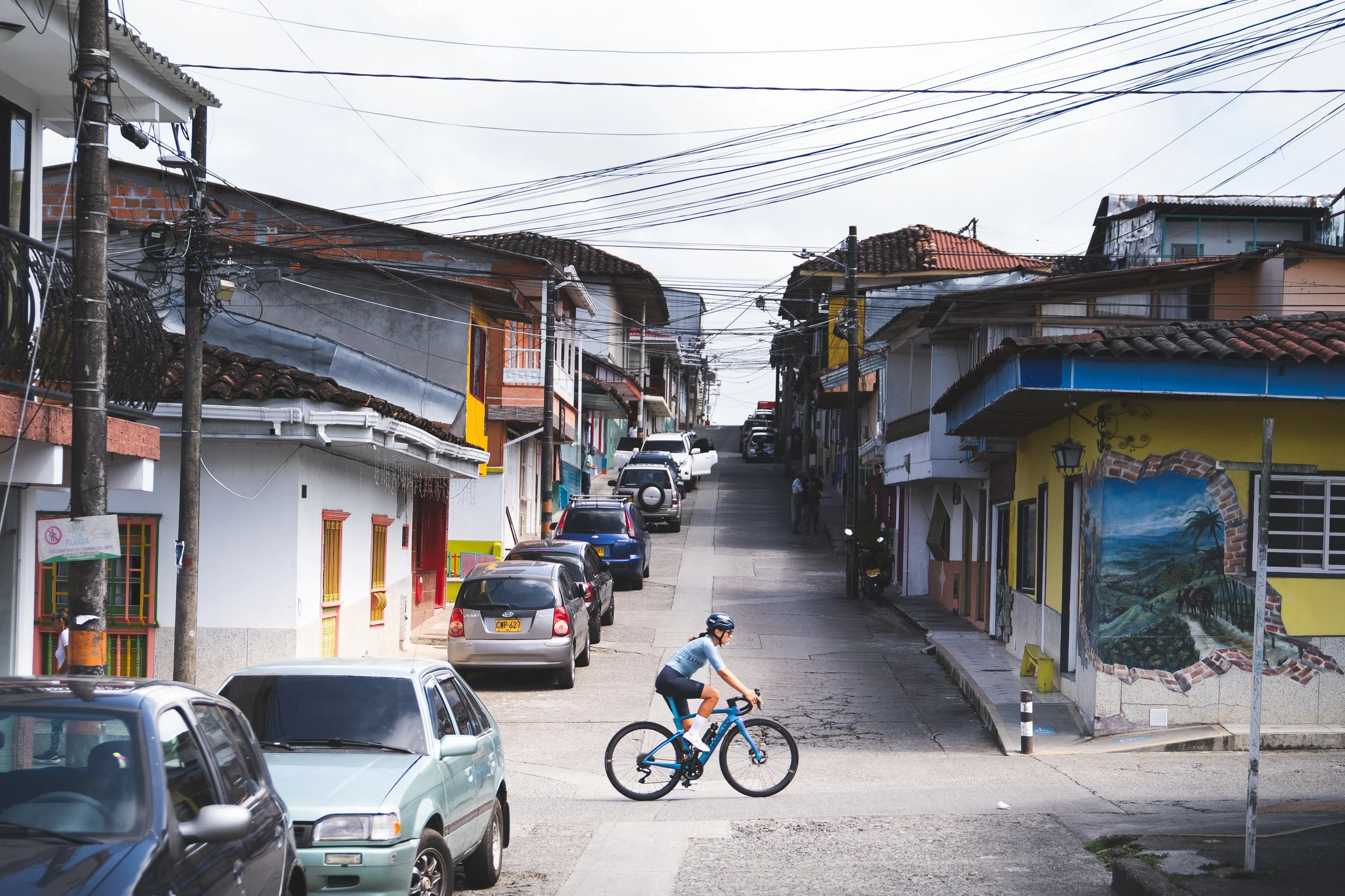 CLIPPED TOURS | COLOMBIA