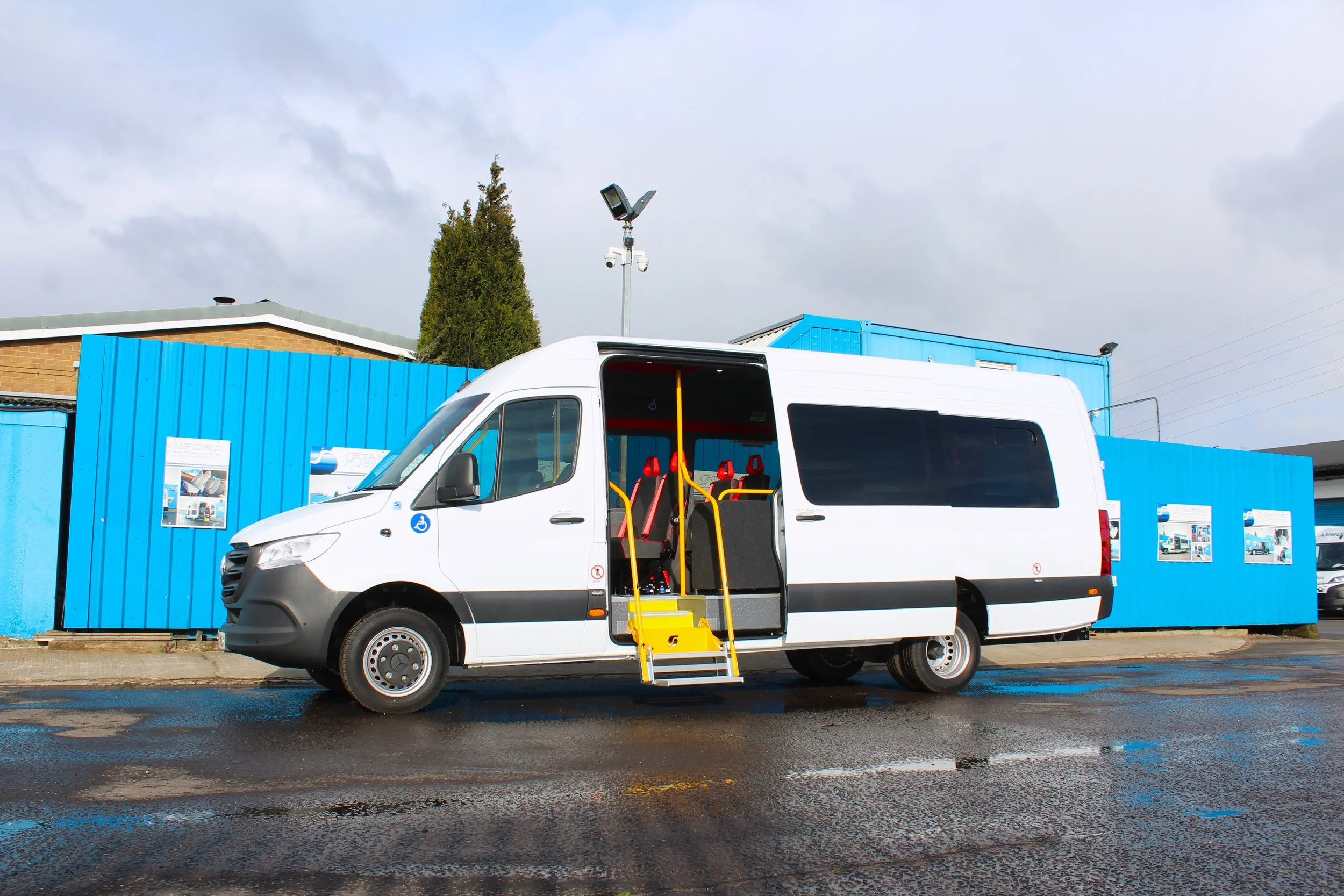 Five New Flat Floor Sprinters for Returning Fleet Customer