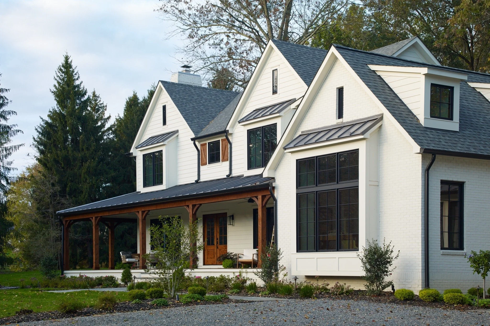 Grounded in place, this modern farmhouse opens to the lake and landscape beyond.

Follow for more inspired spaces!

📸: @darrensetlow 
🛠: Linden Homes LLC

#studio360 #studio360architect #saraharmstrongaia #aia #McLean #Middleburg #VA #Maryland #Del