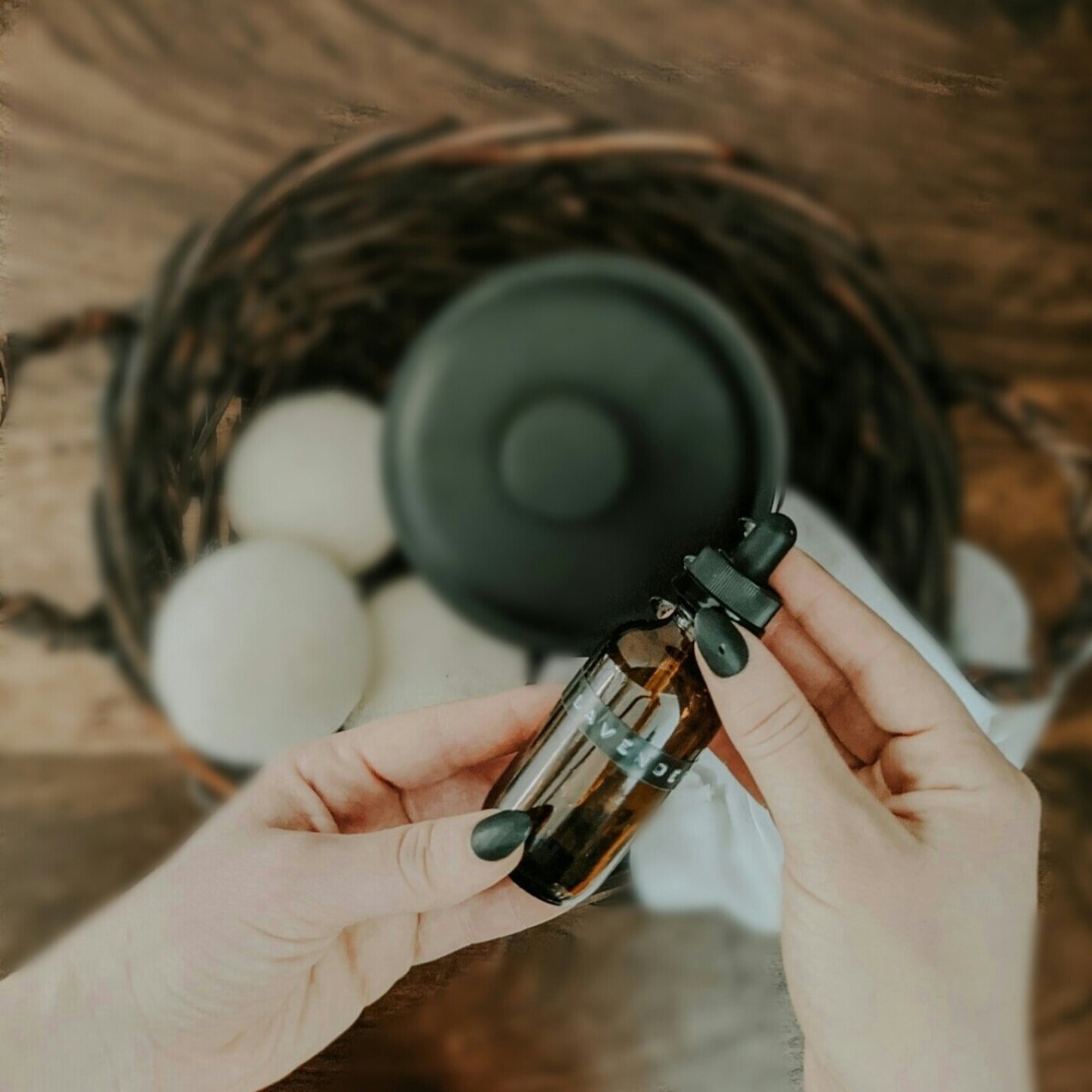 i love adding a few drops of lavender to my wool dryer balls when doing laundry 💜

what's your favorite essential oil to use??