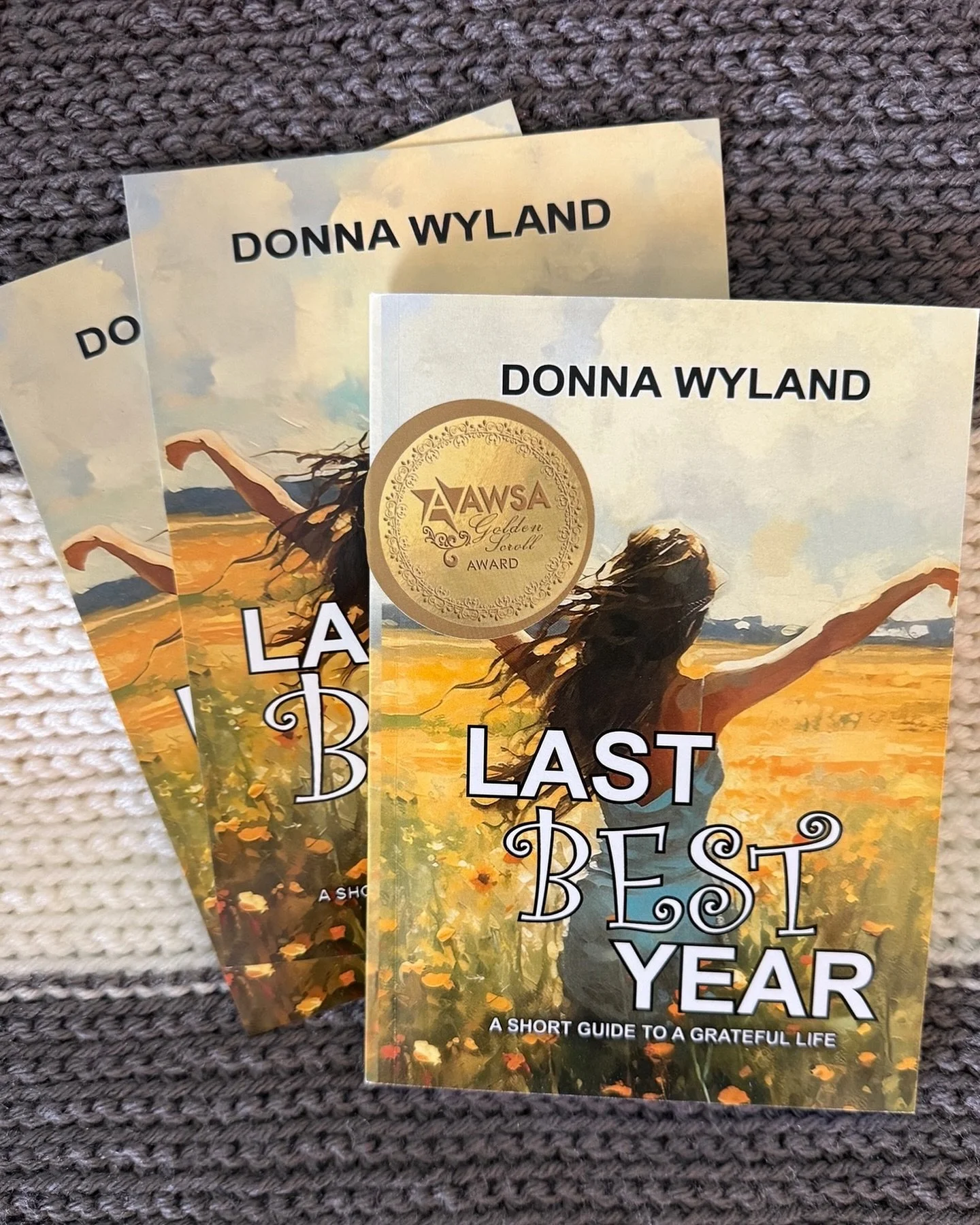 Searching for inspiration to help you get into a grateful state of mind? Read Last Best Year - A Short Guide to a Grateful Life and be encouraged to find the blessings in your life today. On Amazon and wherever books are sold. #grateful #gratitude