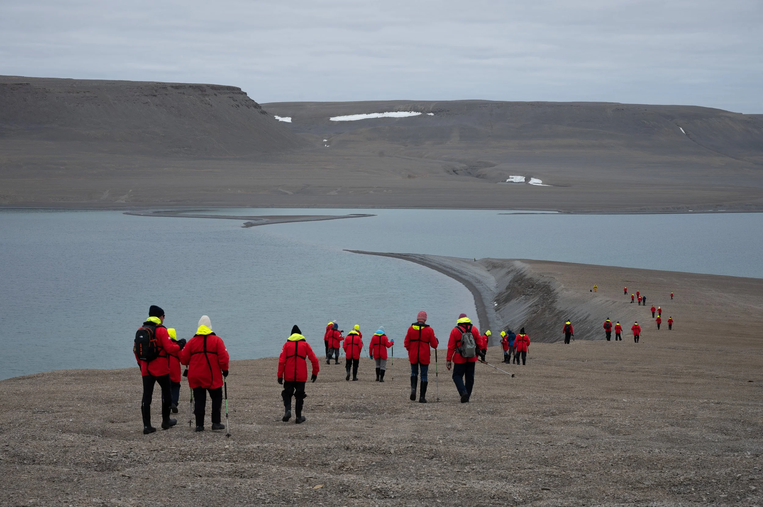 Как работает бухта в праздники. Режим работы магазина в праздничные дни. Как работает бухта в праздники. Режим работы в праздники. Расписание в праздничные дни.