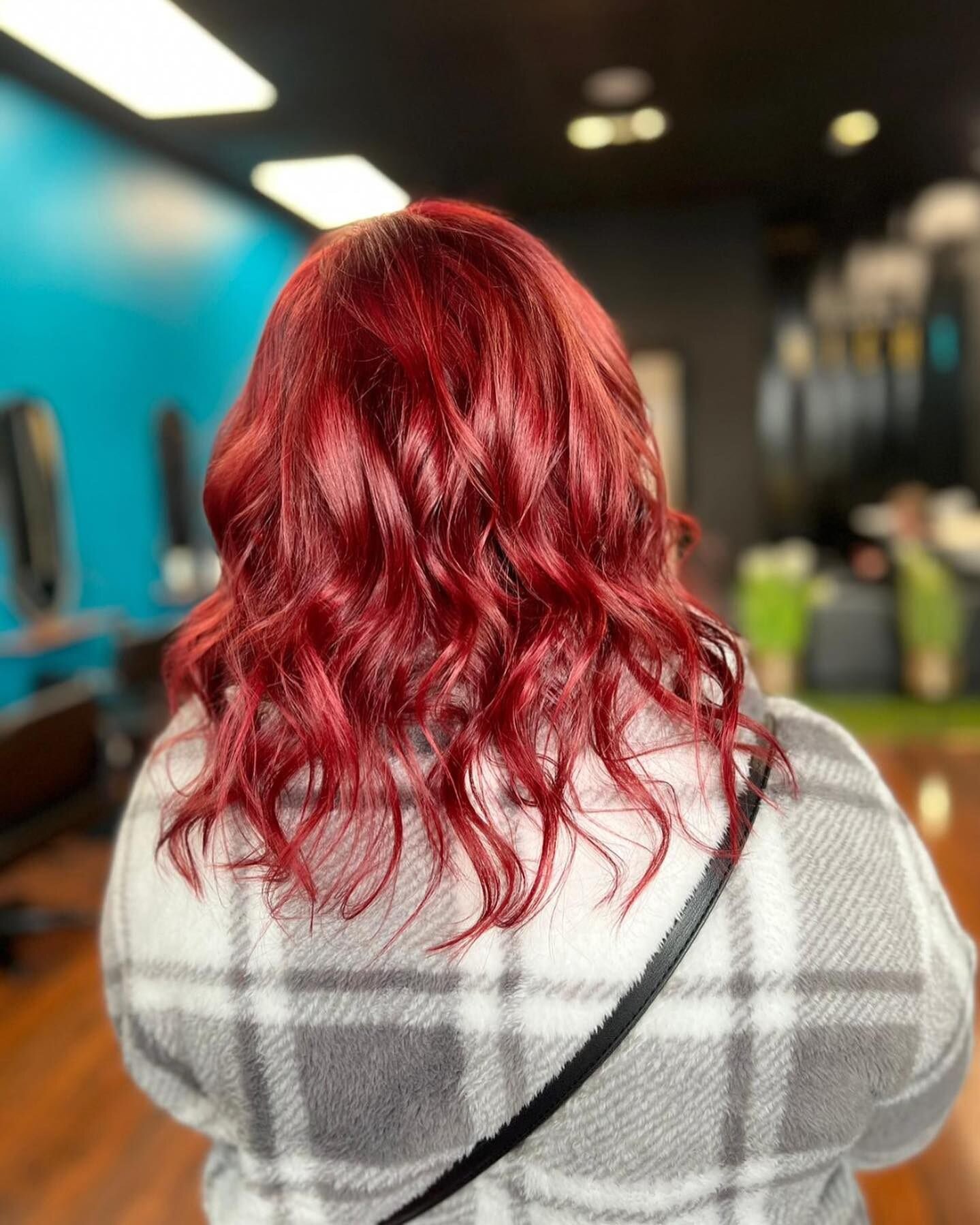 Looking for the perfect place to elevate your hair game? Look no further than @salonmieuxparkway! Your go-to destination for all things hair!

🌟 Their expert team is ready to work their magic and bring your hair dreams to life. Open seven days a wee