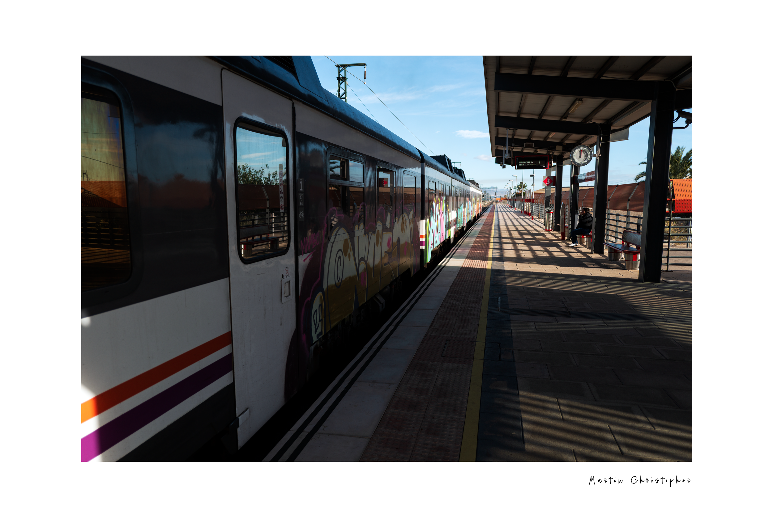 trainoncatral.png
