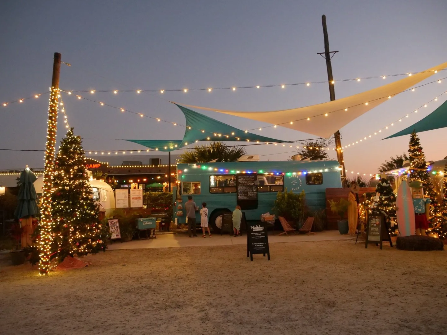 Join us tonight! Ragga Nights ✦ 5&ndash;8:30 PM Fast bites &bull; Fresh drinks &bull; Holiday lights
 Scratch-made tacos, handcrafted hot cocoa &amp; seasonal lattes 
A cozy stop just a short walk from the Lightner Museum &mdash; a local&rsquo;s favo