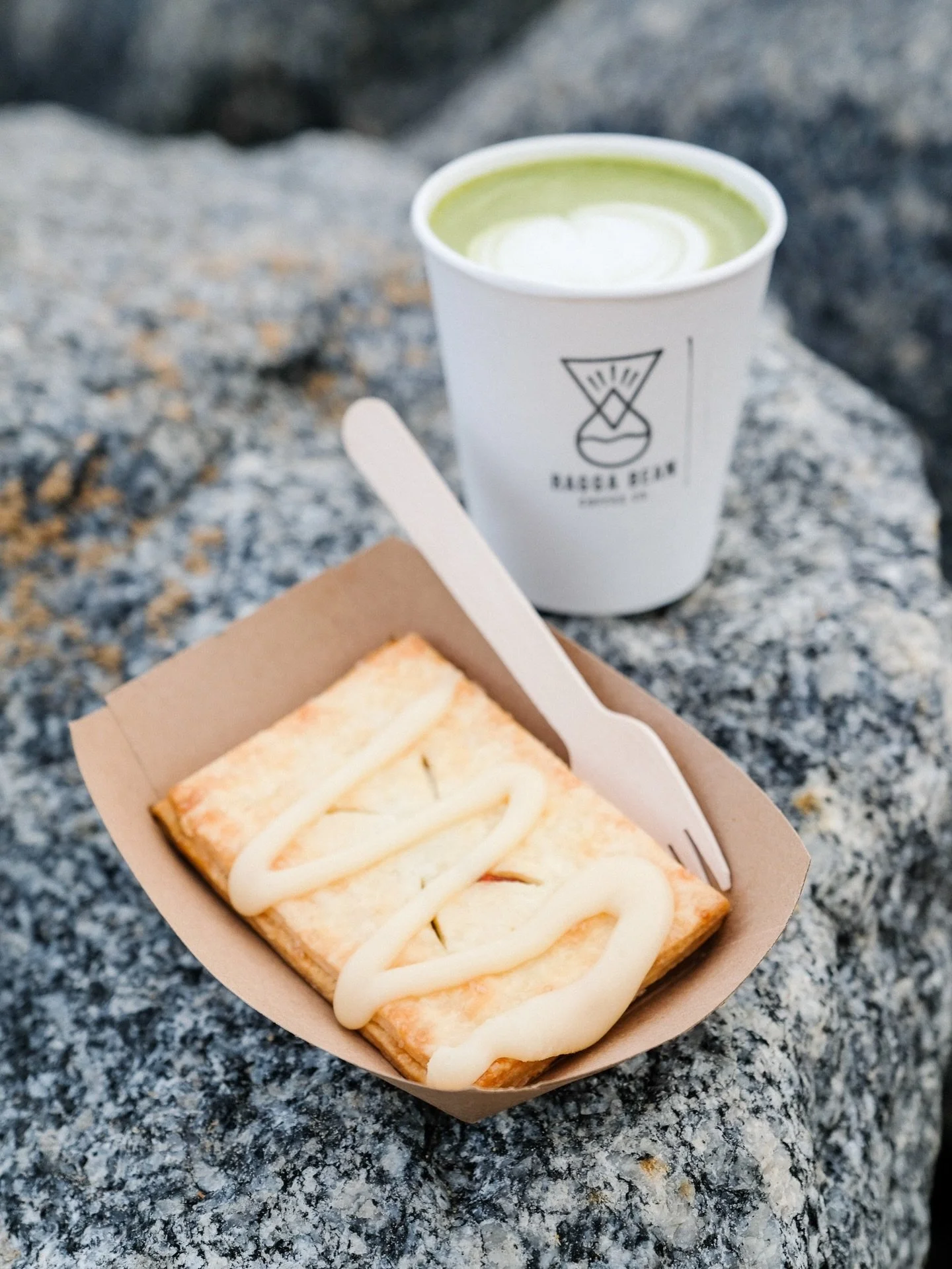 Handcrafted Pop Tarts 😎 Flaky pastry pockets filled with seasonal delights. Topped with sweet vanilla icing. Indulge in Cinnamon Roll, Guava, or Raspberry. 

Ragga Surf Cafe 
134 Riberia Street 

#poptarts #staugustinefl #raggasurfcafe #brunchtime