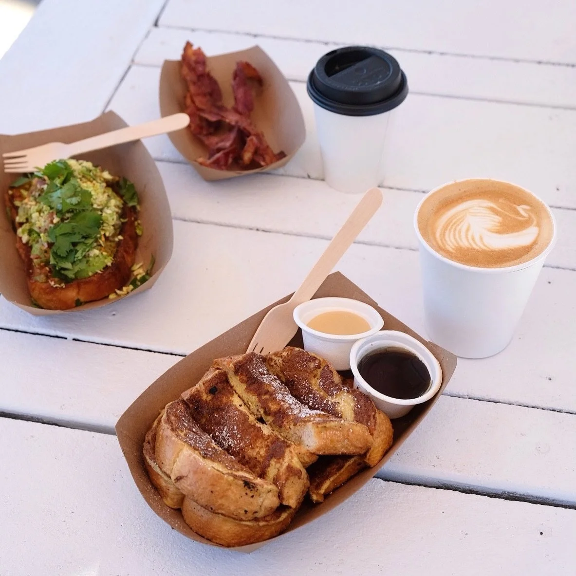 Could French toast Friday be the best day of the week?? 😋

#raggasurfcafe