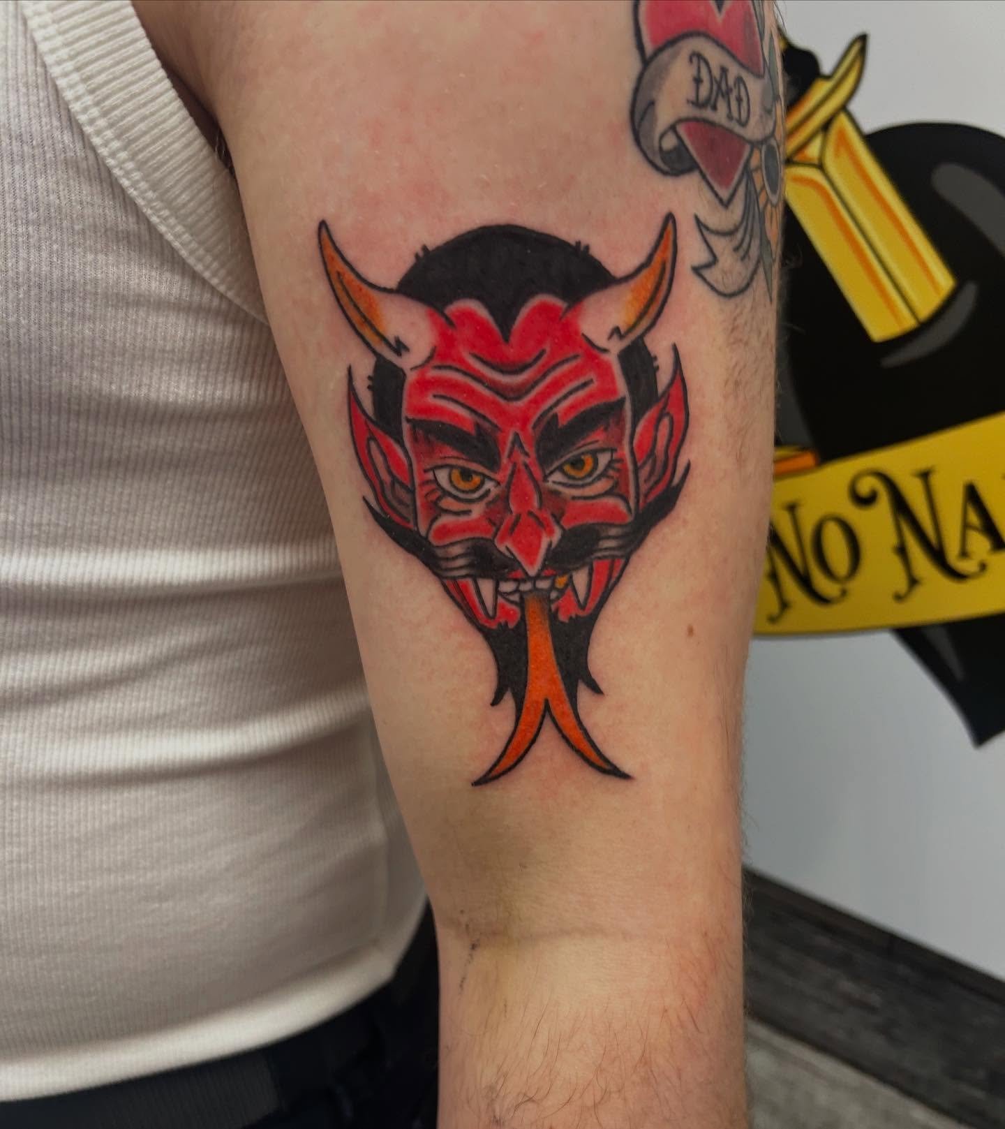another cool tattoo for my partner!! Thank you again for letting me do fun shit :,-) &hearts;