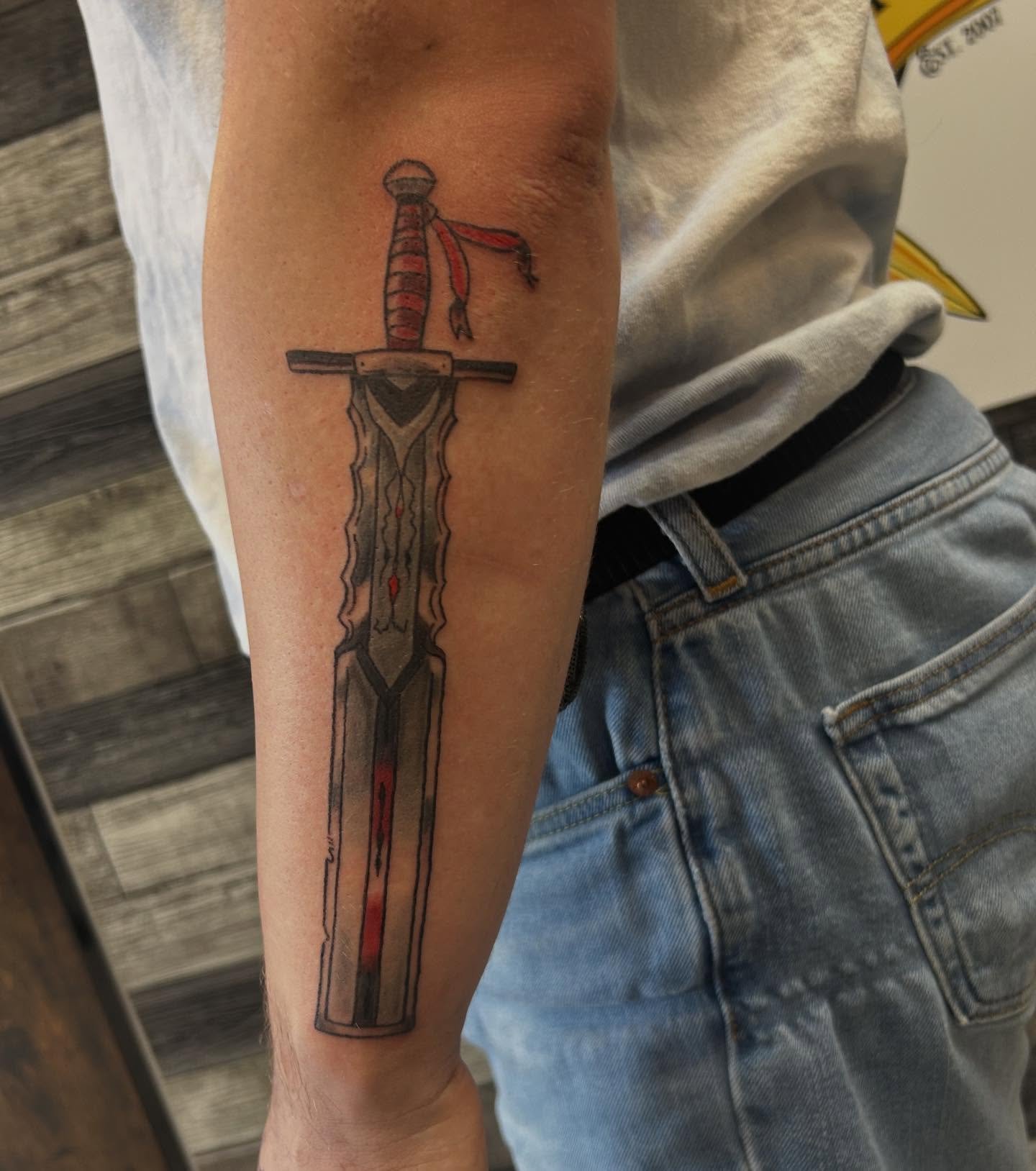 Fun artistic freedom executioners sword for my partner !! &gt;:-) thanks for letting me hurt you again!!!!