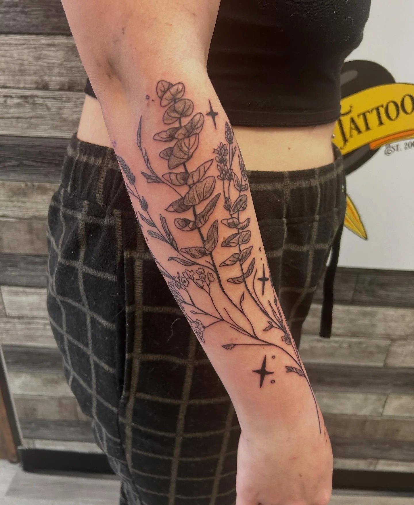 Posting some old tattews that have been brewing in my phone! Eucalyptus, lavender and baby&rsquo;s breath &hearts;