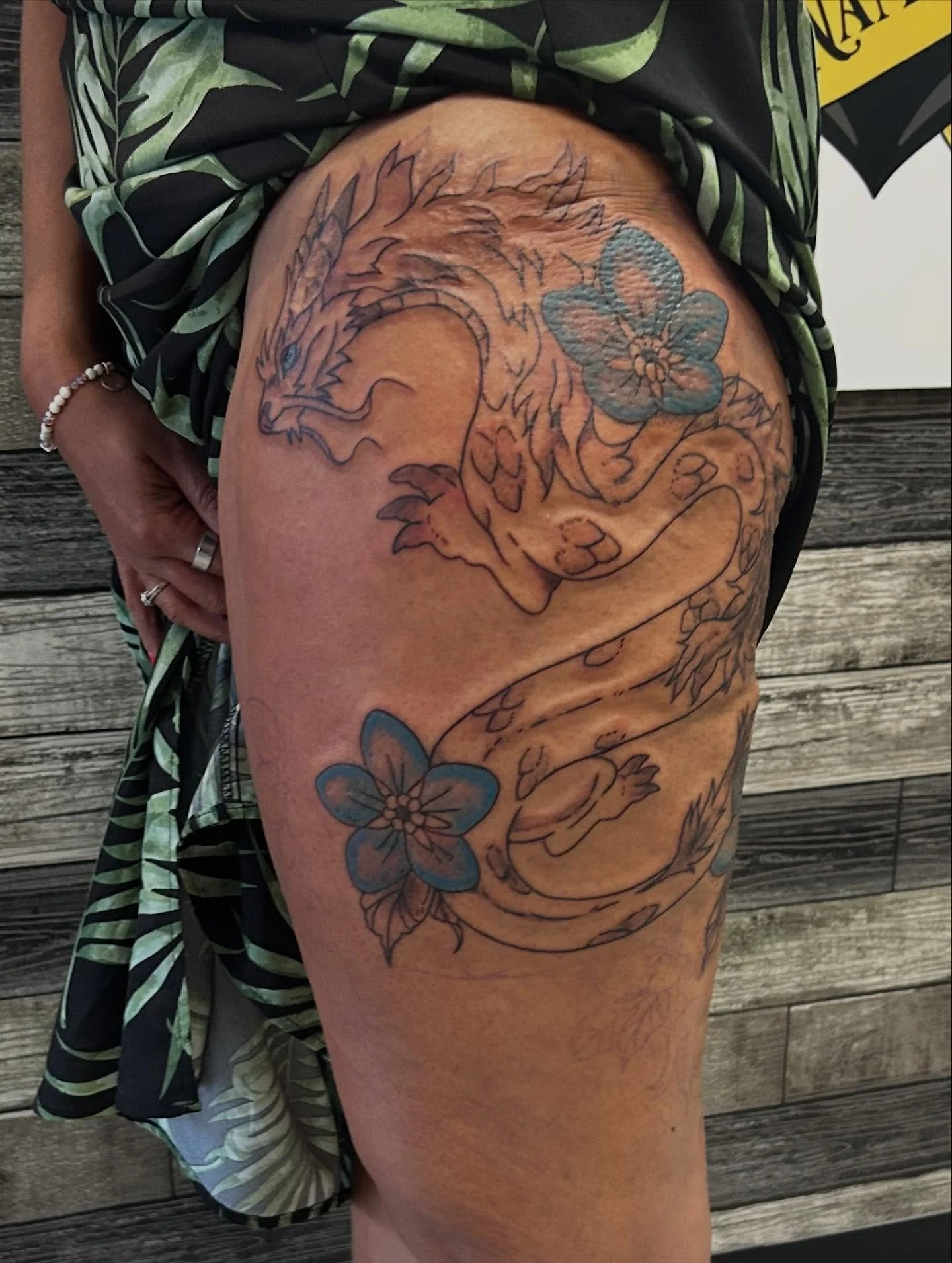 Super duper fun dragon piece from a while ago!! Loved doing a large piece like this, she sat through it all in one session &gt;:-)