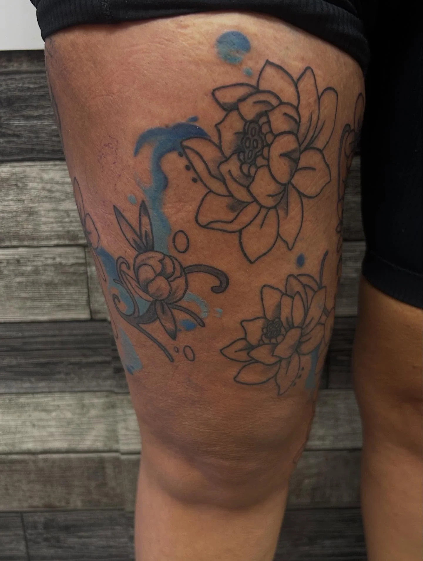 Second session on this fun half leg sleeve, been enjoying these larger projects!!!