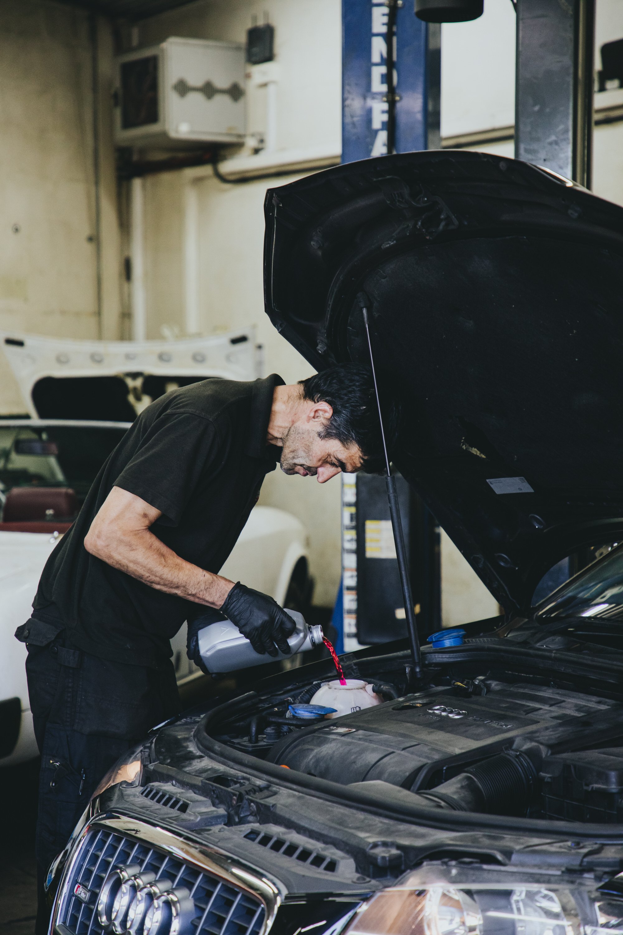 London commercial photographer_eva slusarek_HL_Motors_20210716_IMG_6852.jpg