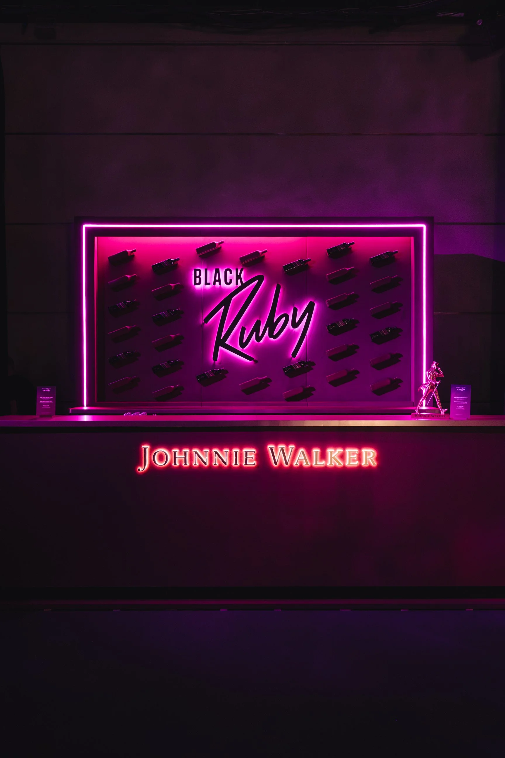 London Brand Activation Photographer - Event Photographer - EVA SLUSAREK x JOHNNY WALKER_IMG06482.jpg