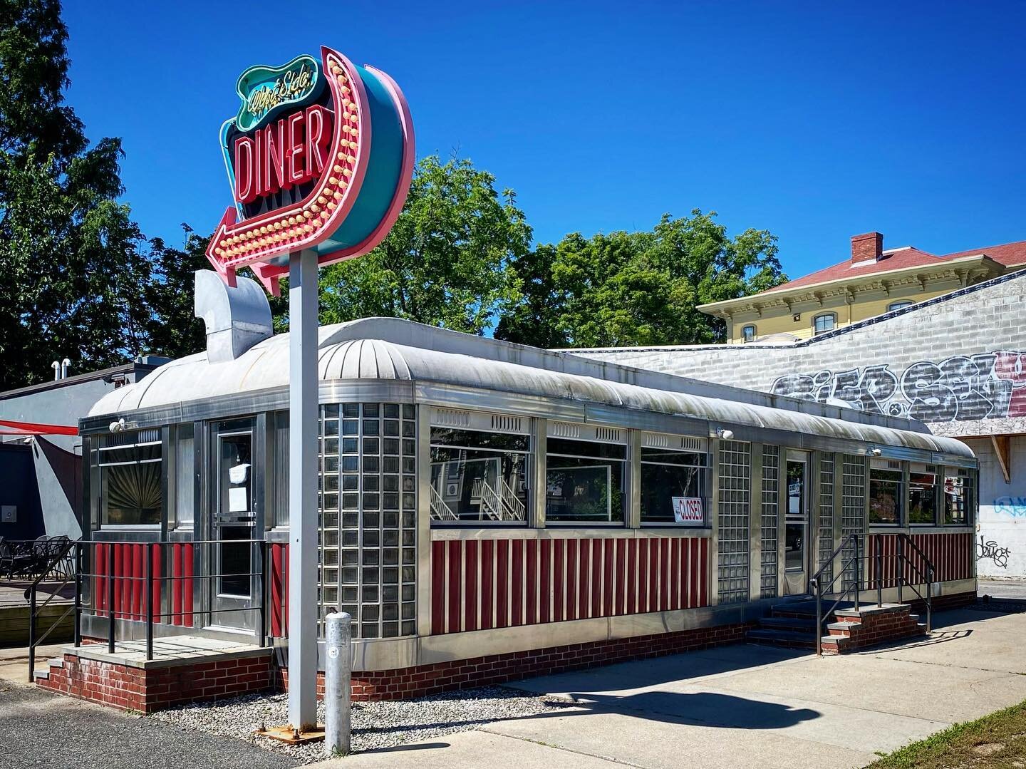I conclude my Providence, RI diner tour with the West Side Diner. Listed on the National Register of Historic Places since 2003, this 1947 Kullman Diner started its journey as Poirier&rsquo;s Diner serving the many manufacturing workers in the Olneyv