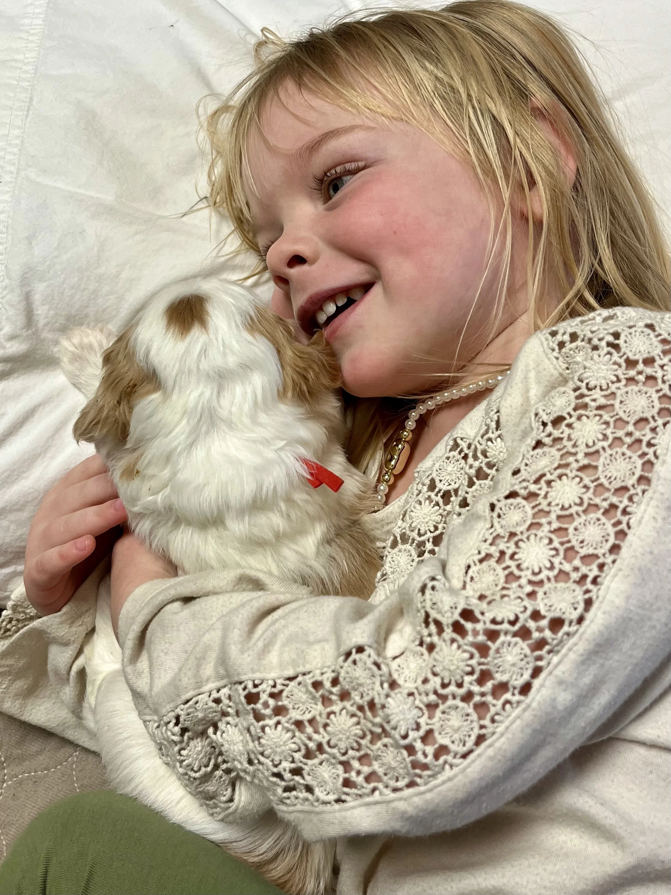Love at first snuggle.