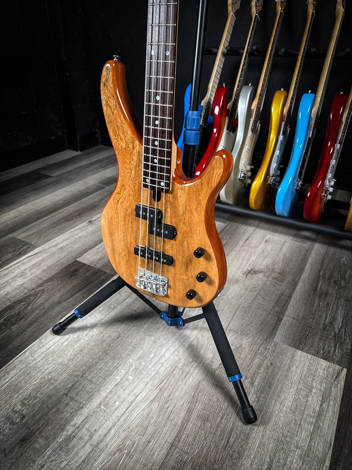 YAM-TRBX174EW-NAT-BASS-08.jpg