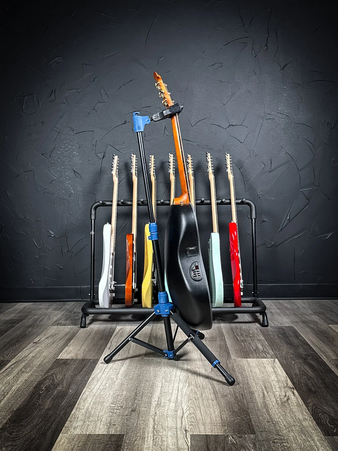 Ovation-1.jpg