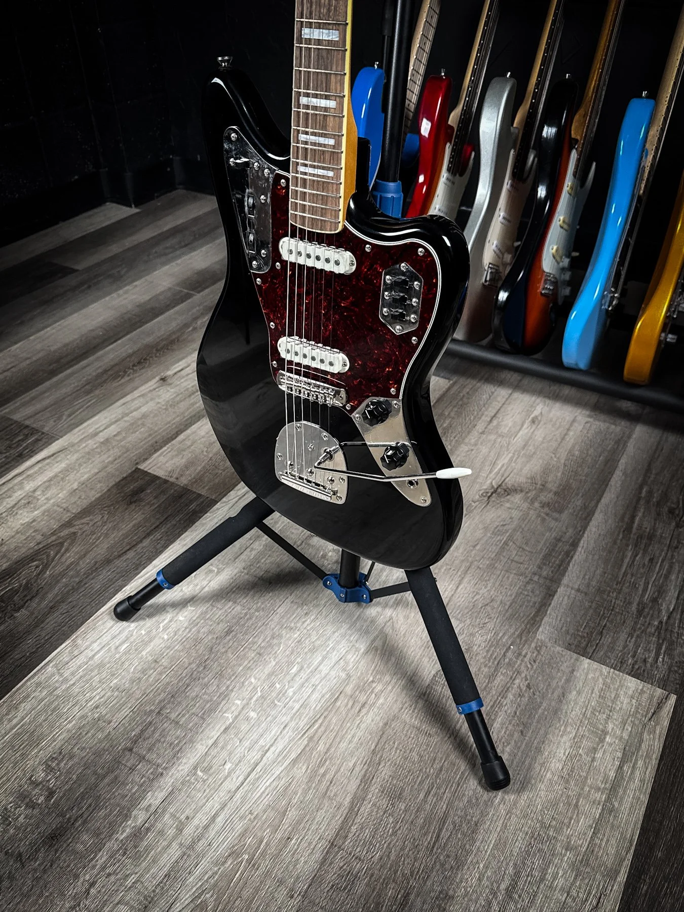 SQCV-70SJAG-BLK-5.jpg