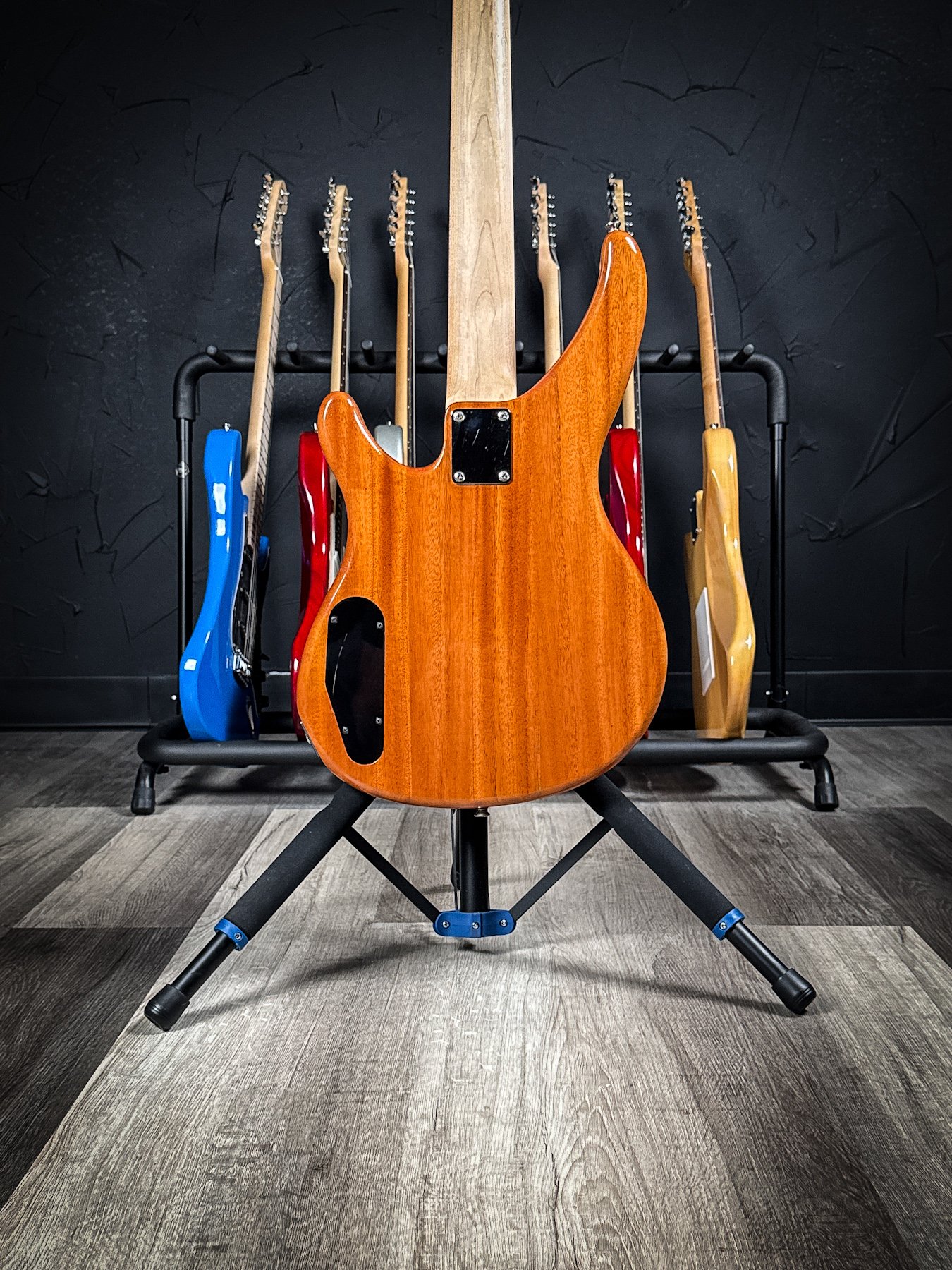 YAM-TRBX174EW-NAT-BASS-03.jpg