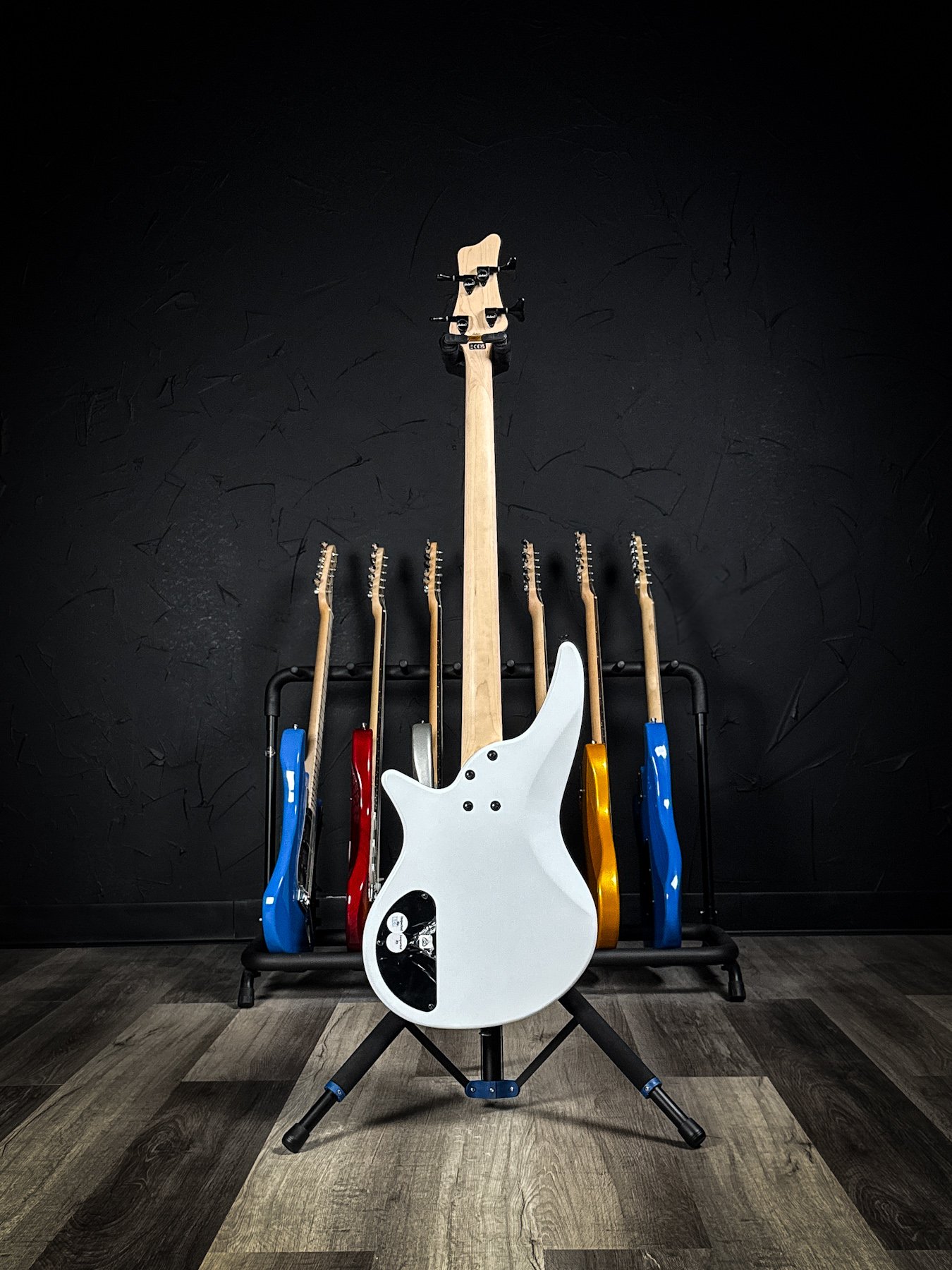 JACK-JS2-SNWHT-2.jpg