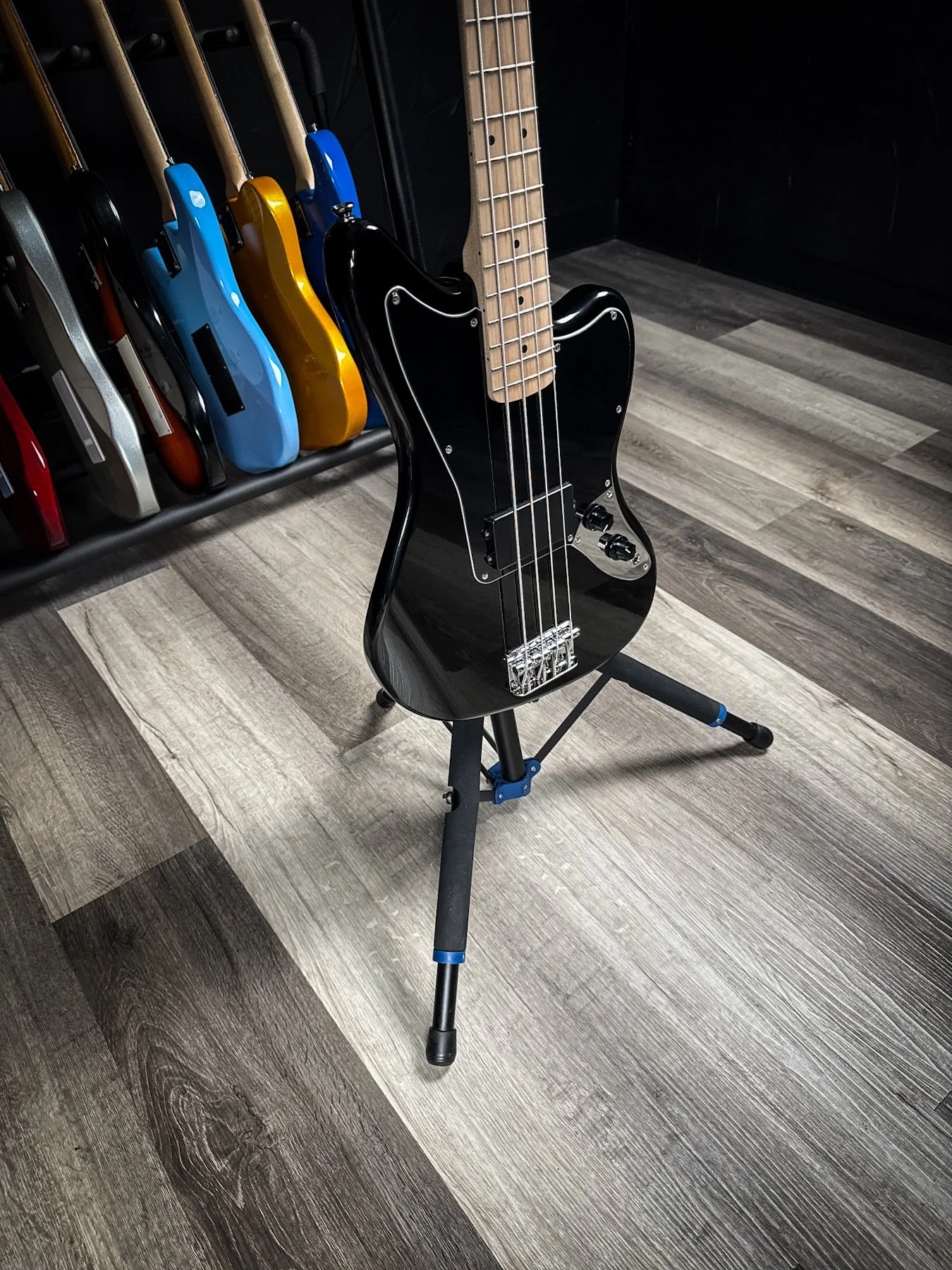SQA-JAGBASS-BLK-6.jpg