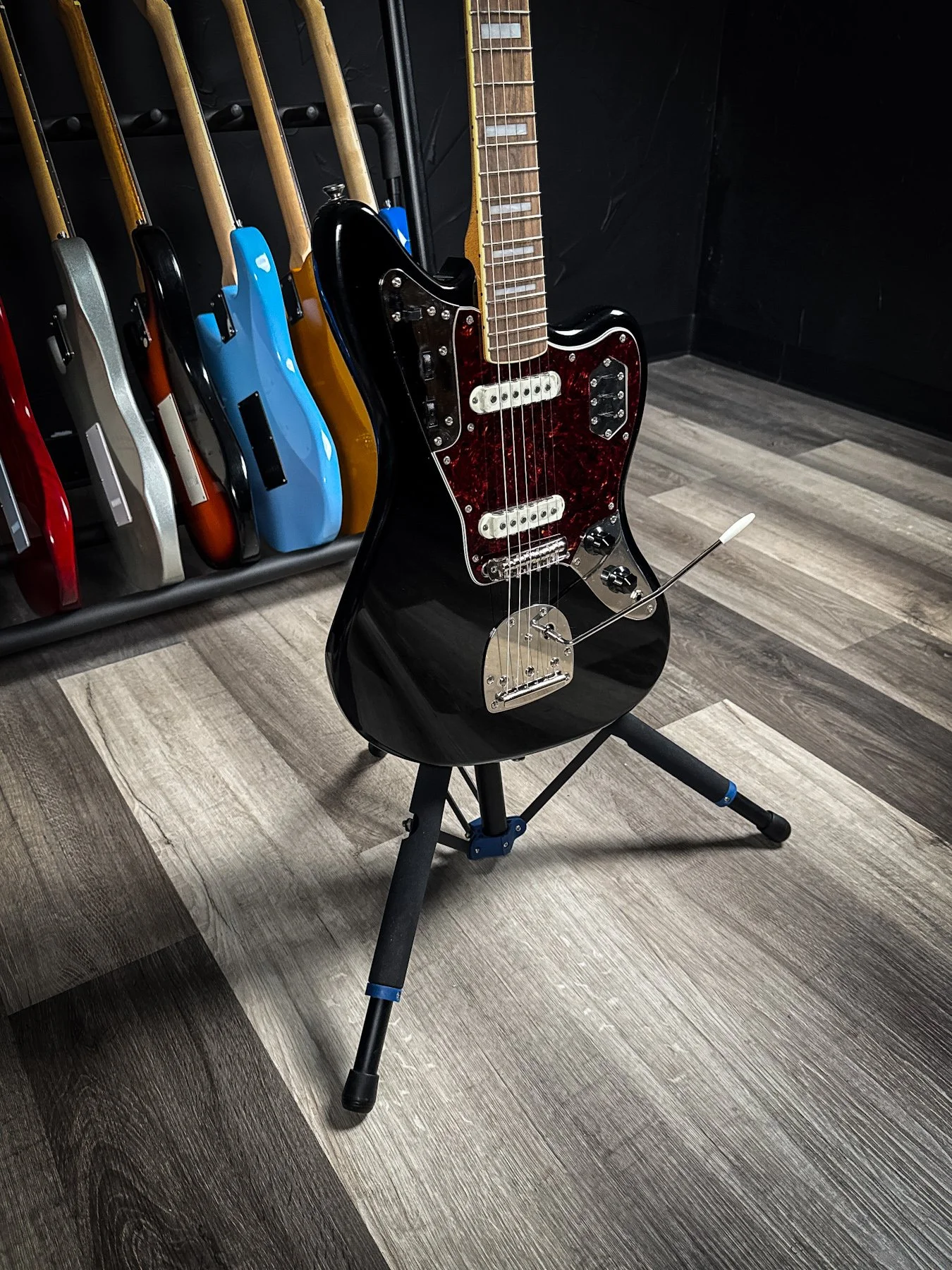 SQCV-70SJAG-BLK-6.jpg